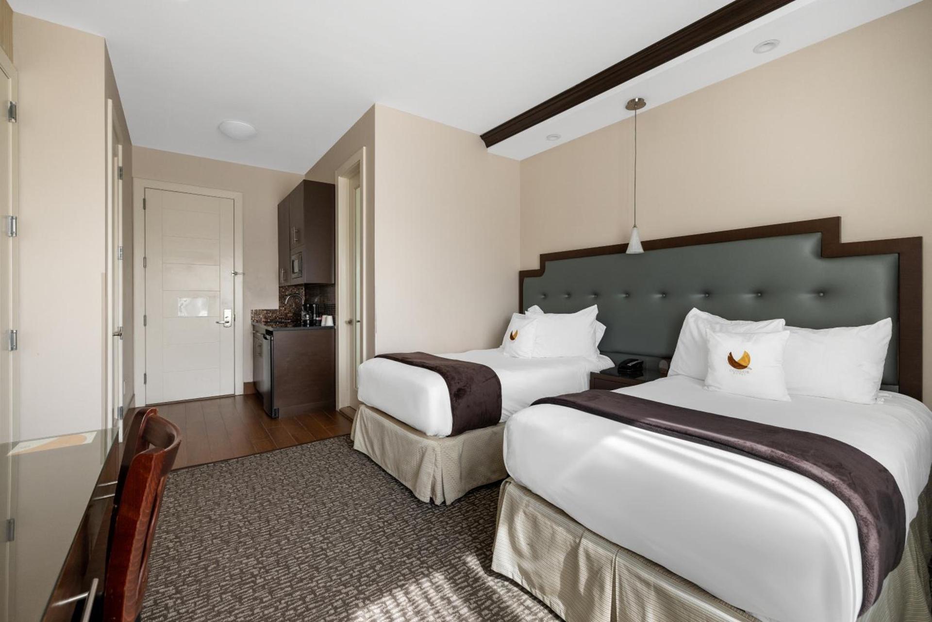 Aura Hotel Brooklyn photo 45