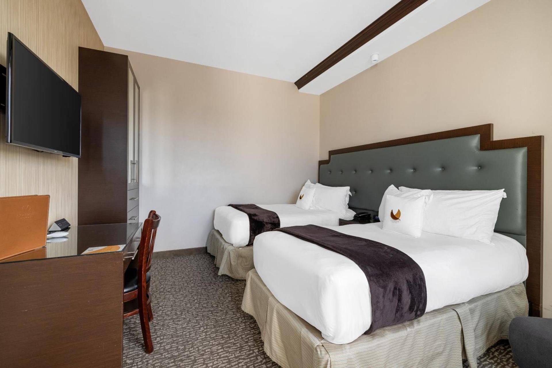 Aura Hotel Brooklyn photo 50