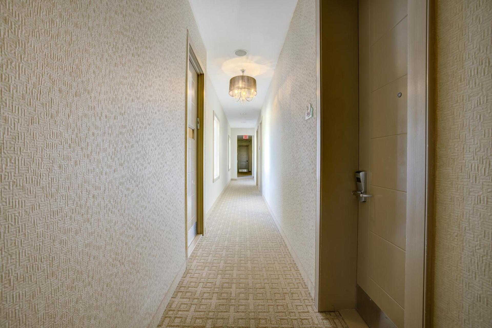 Aura Hotel Brooklyn photo 59