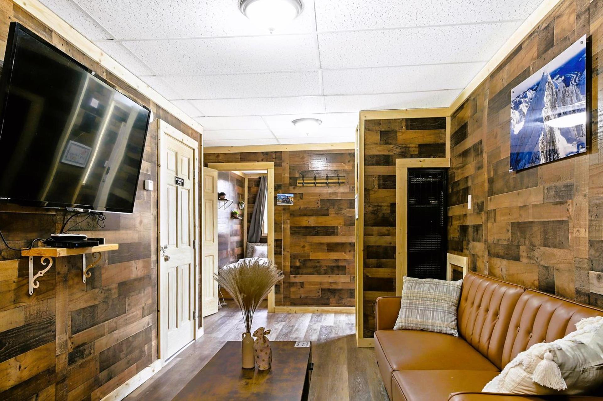 Leadville Motor Lodge photo 16