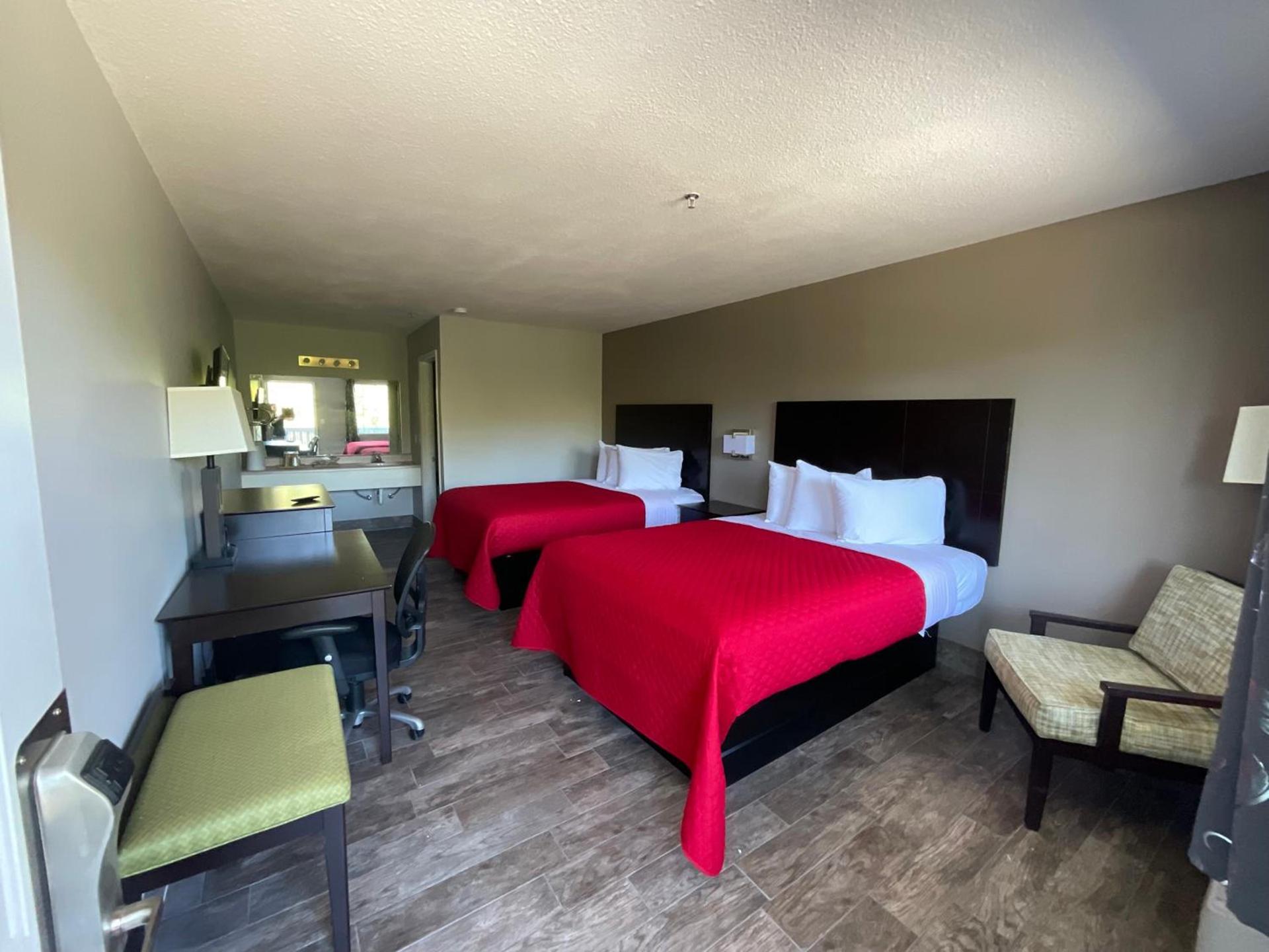 SUNSET INN photo 31