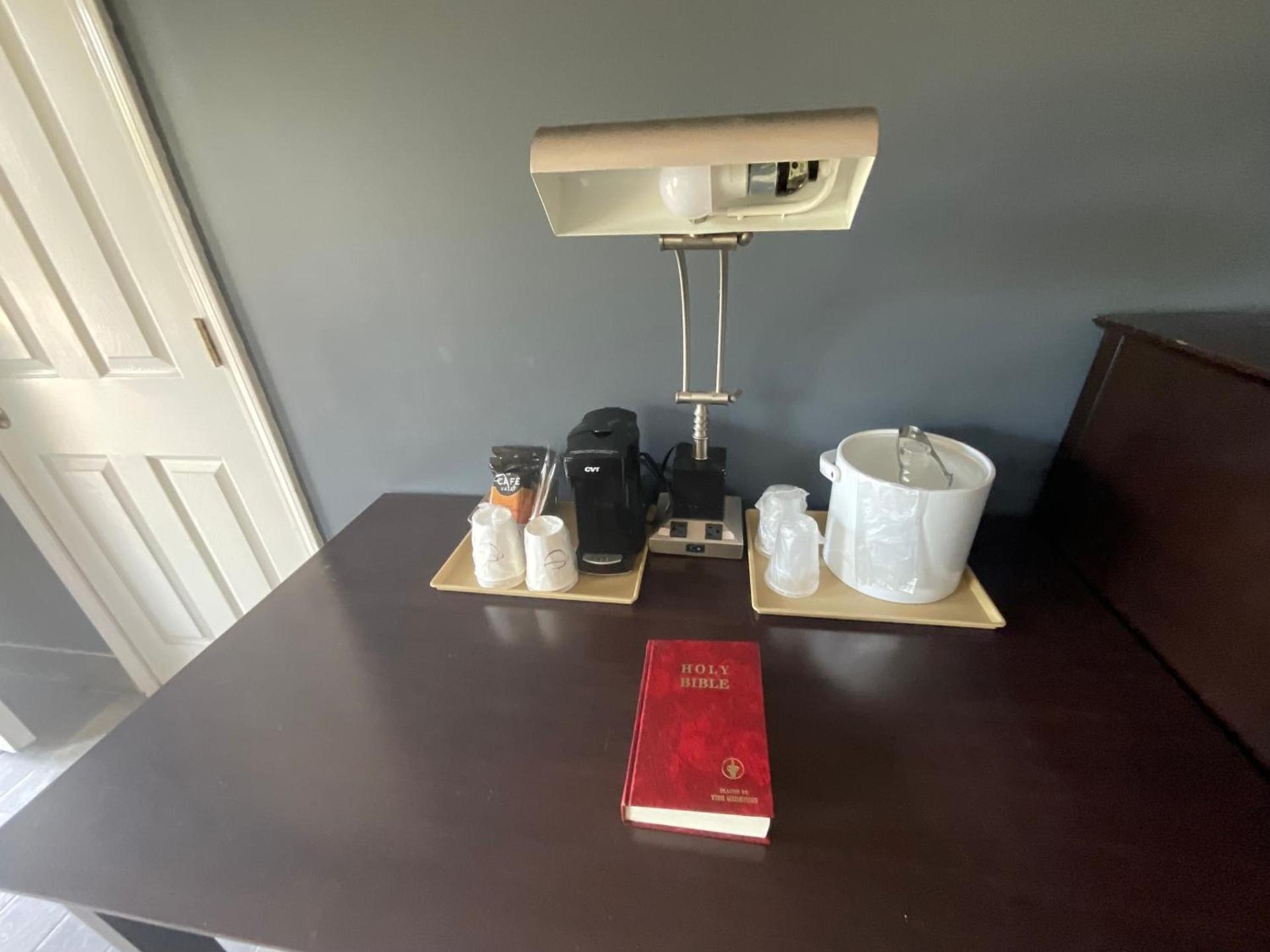 SUNSET INN photo 25