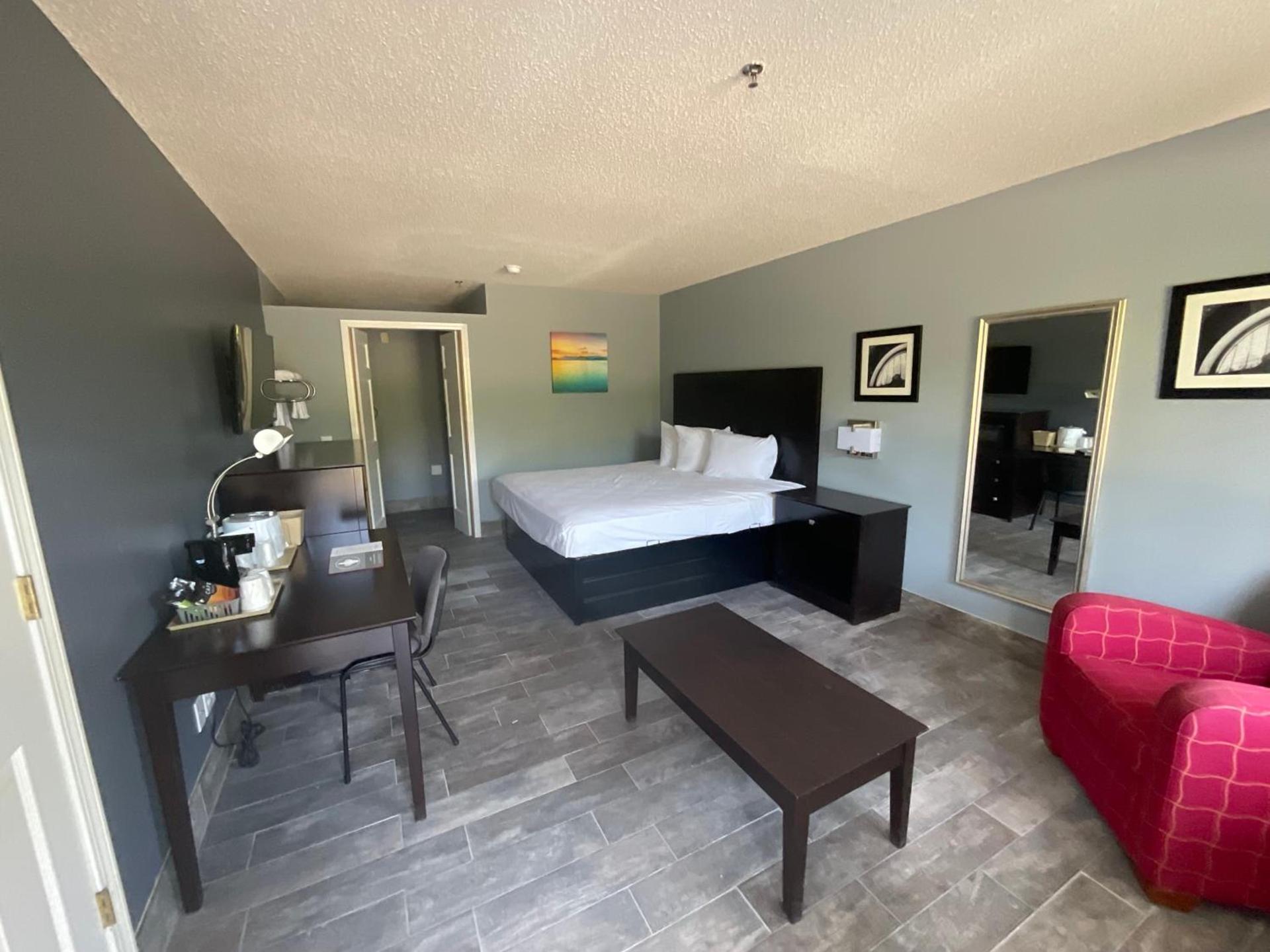 SUNSET INN photo 6