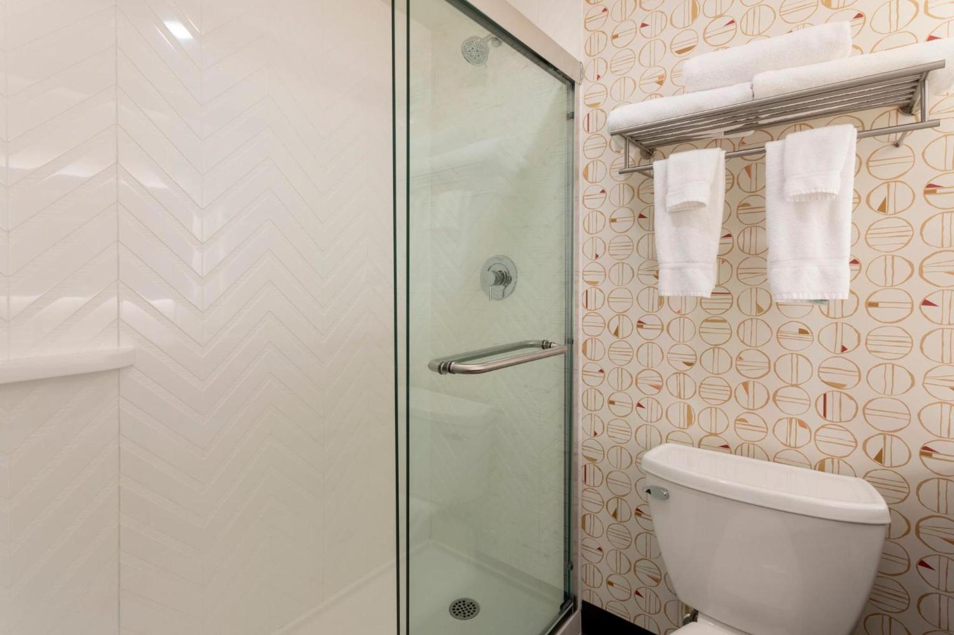 Holiday Inn Marquette by IHG photo 55
