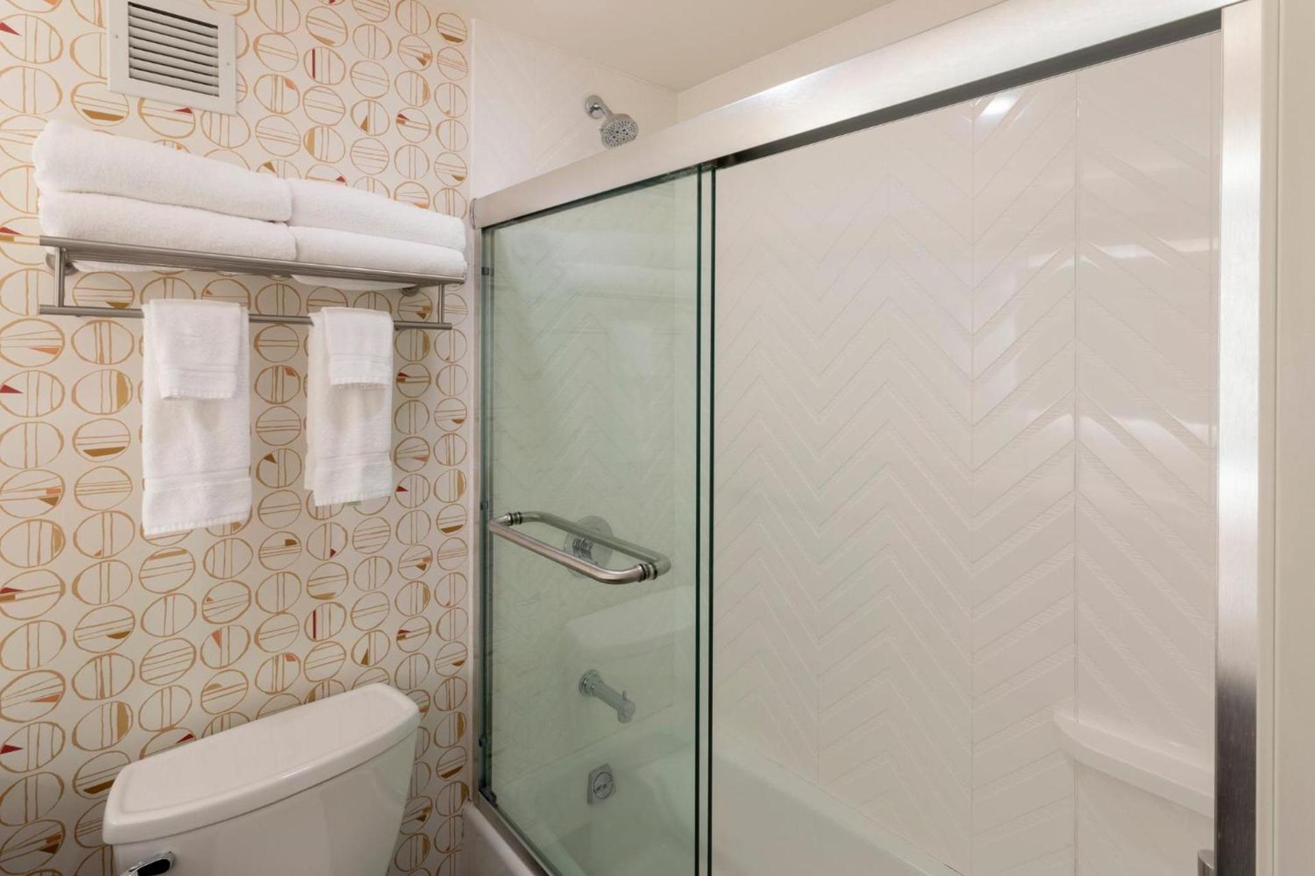 Holiday Inn Marquette by IHG photo 53