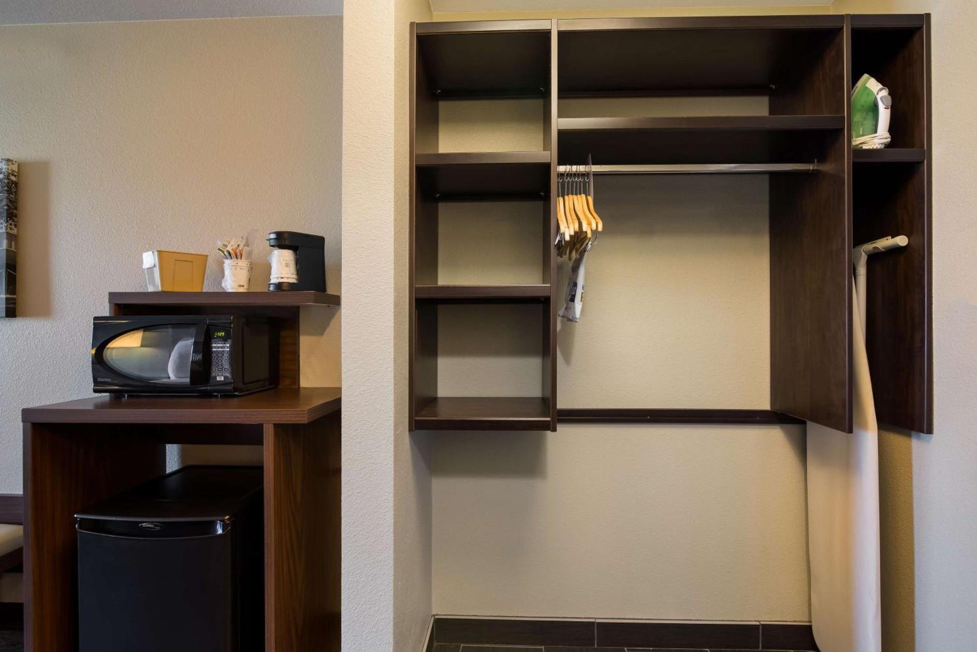 Best Western Roosevelt Place photo 30