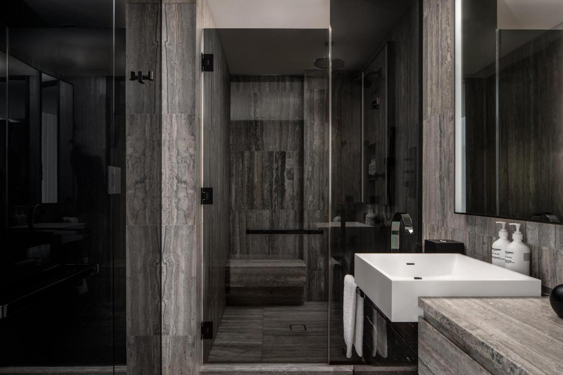 Equinox Hotel New York photo 96
