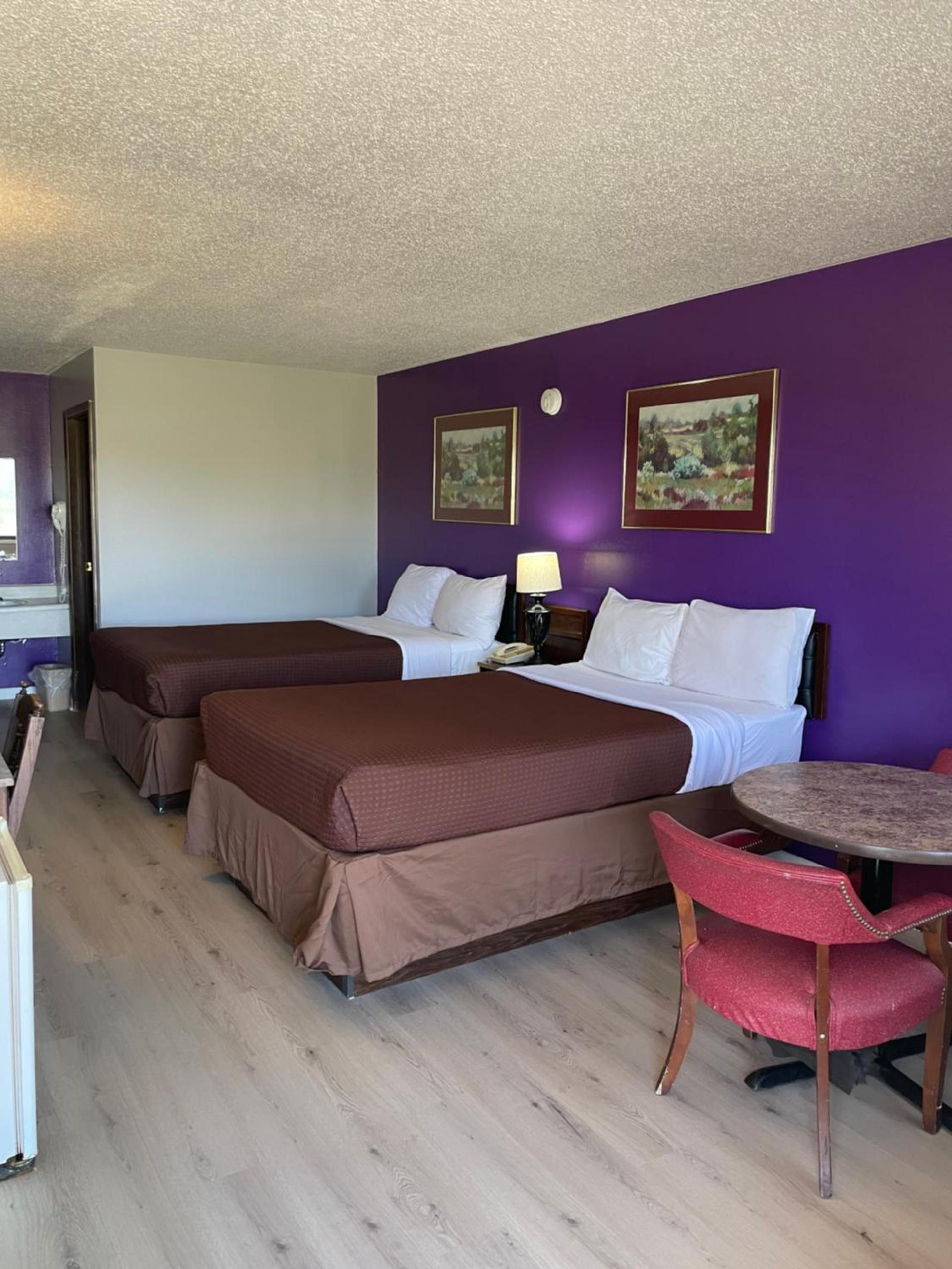 Budget Host Inn photo 5