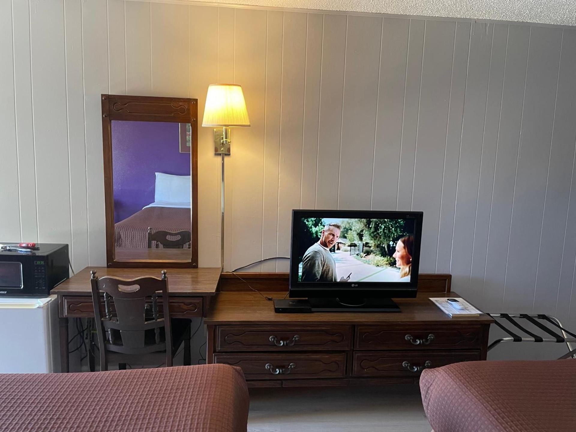 Budget Host Inn photo 4