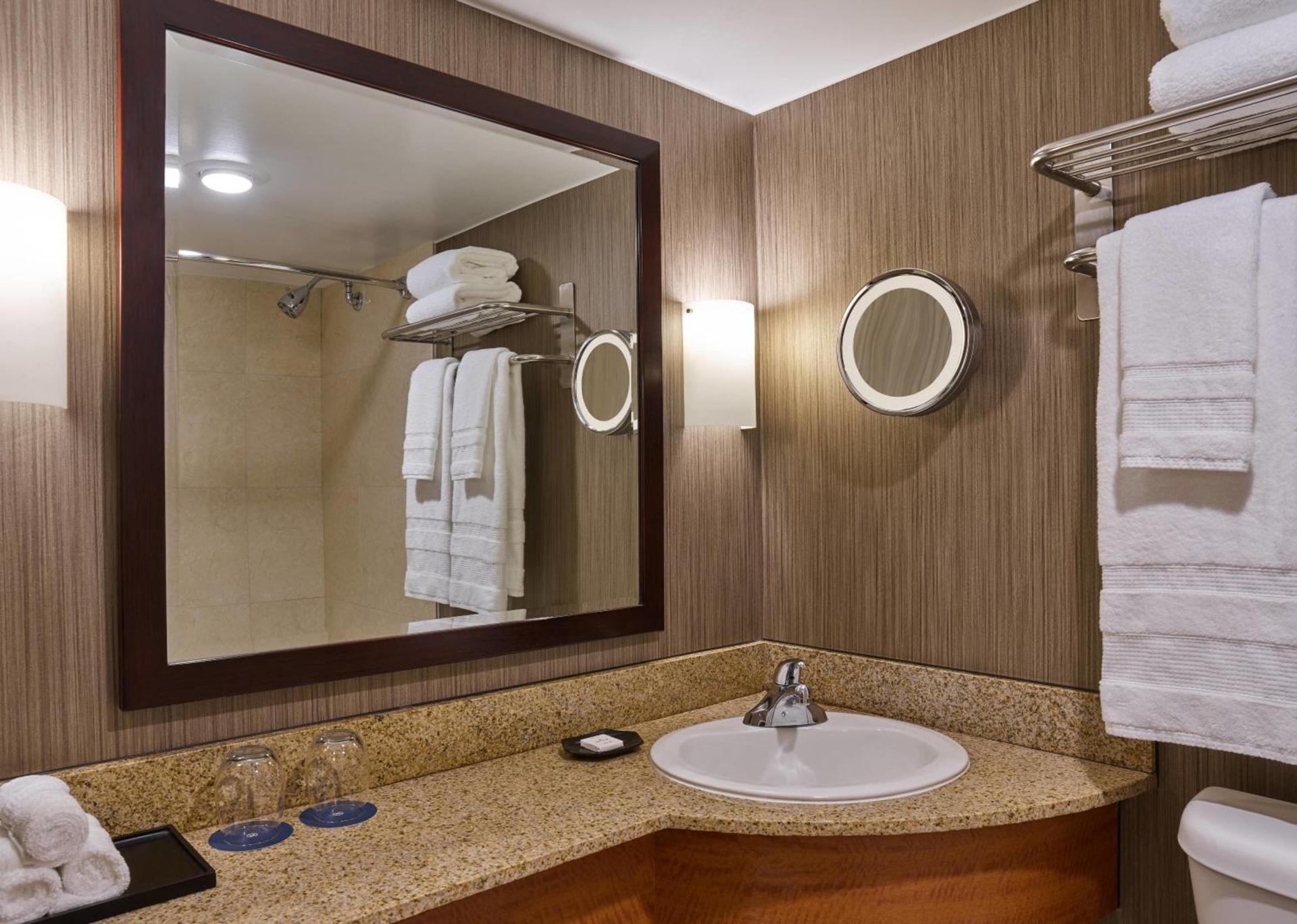 Courtland Grand Hotel, Trademark Collection by Wyndham photo 83