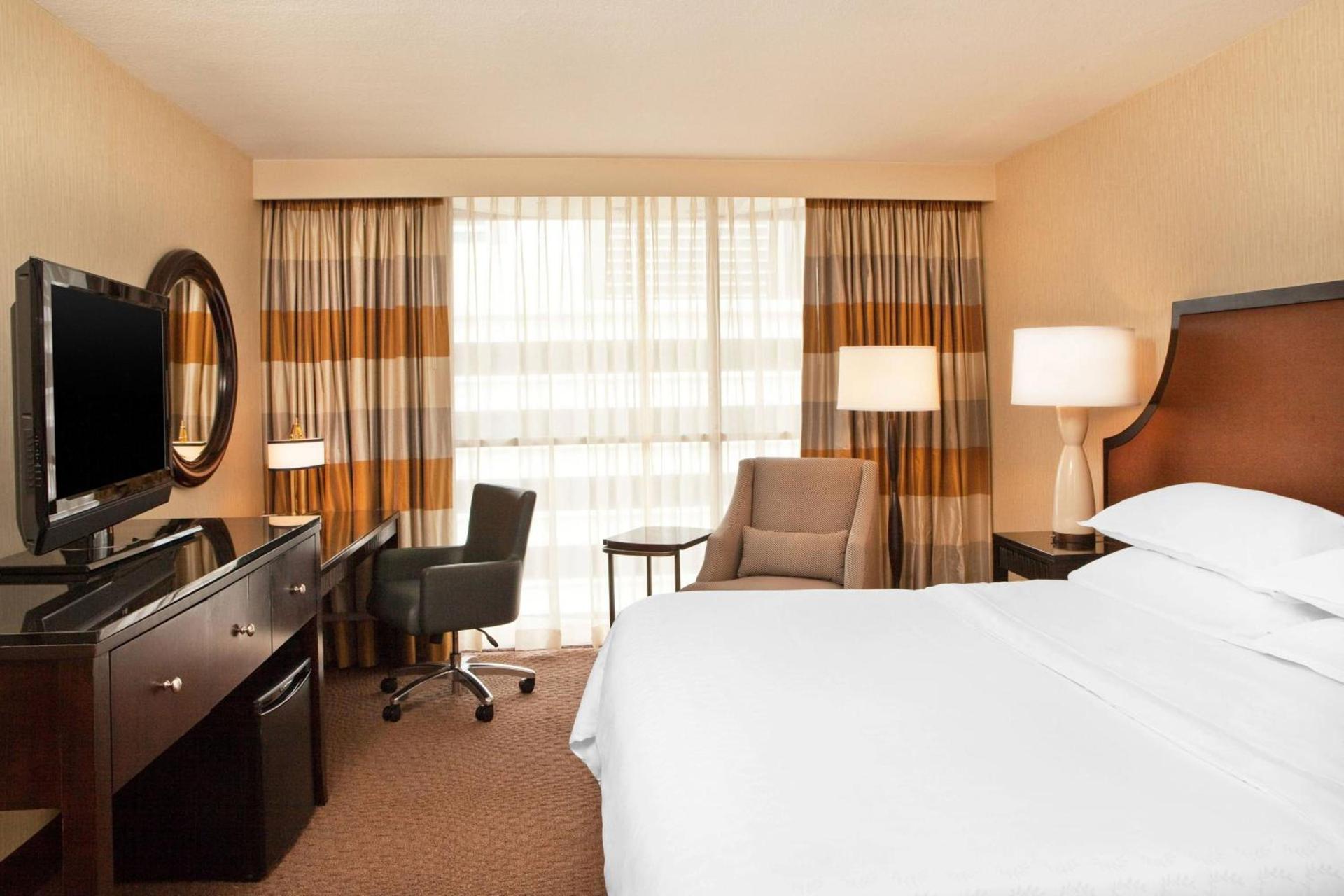 Courtland Grand Hotel, Trademark Collection by Wyndham photo 84