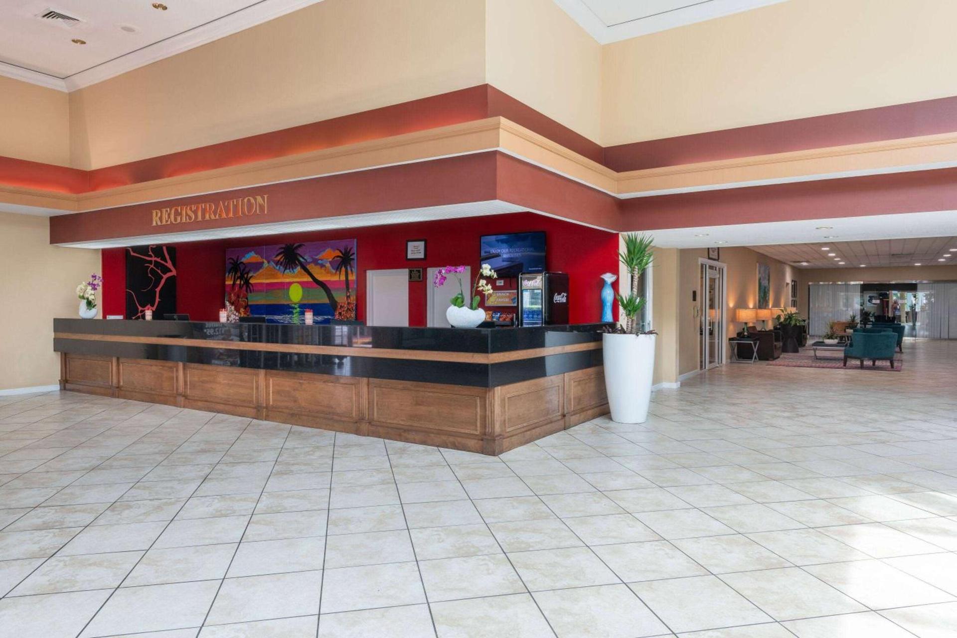 Ramada by Wyndham Kissimmee Gateway - Free Theme Park Shuttle photo 25