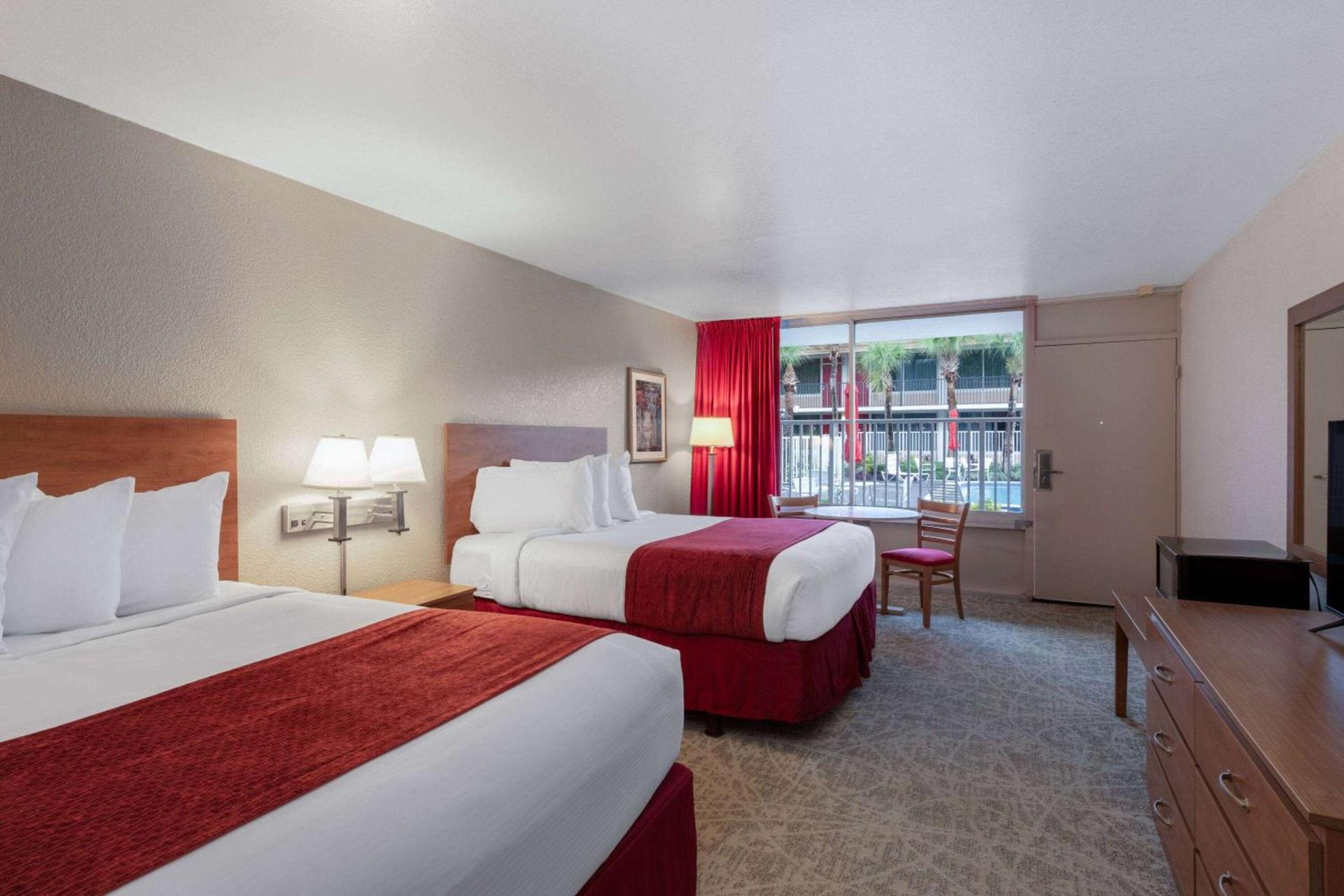 Ramada by Wyndham Kissimmee Gateway - Free Theme Park Shuttle photo 50