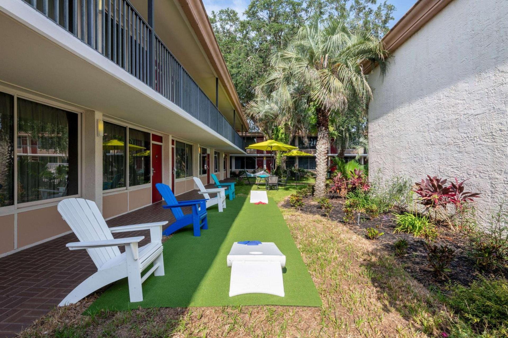 Ramada by Wyndham Kissimmee Gateway - Free Theme Park Shuttle photo 14