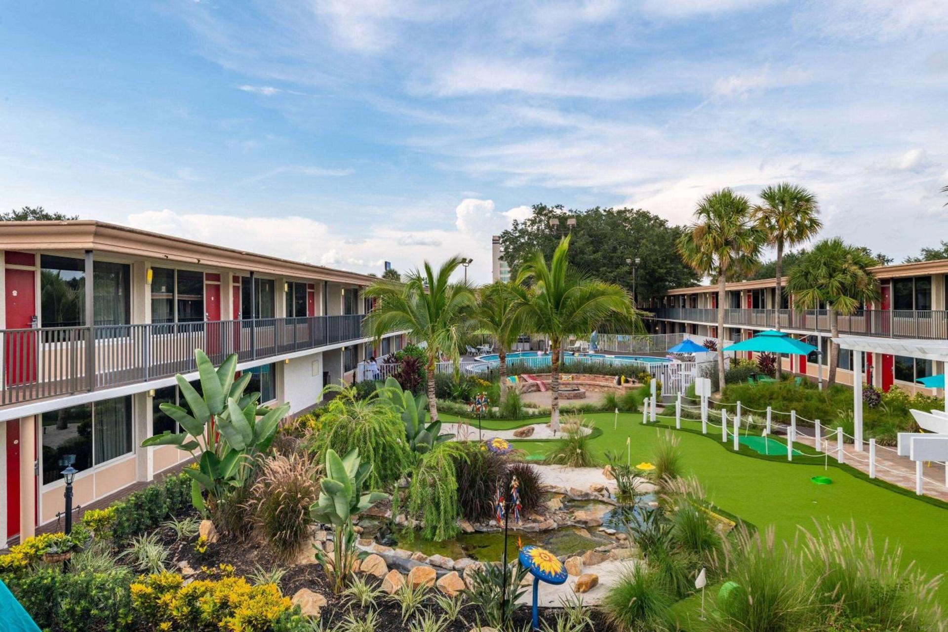 Ramada by Wyndham Kissimmee Gateway - Free Theme Park Shuttle photo 13