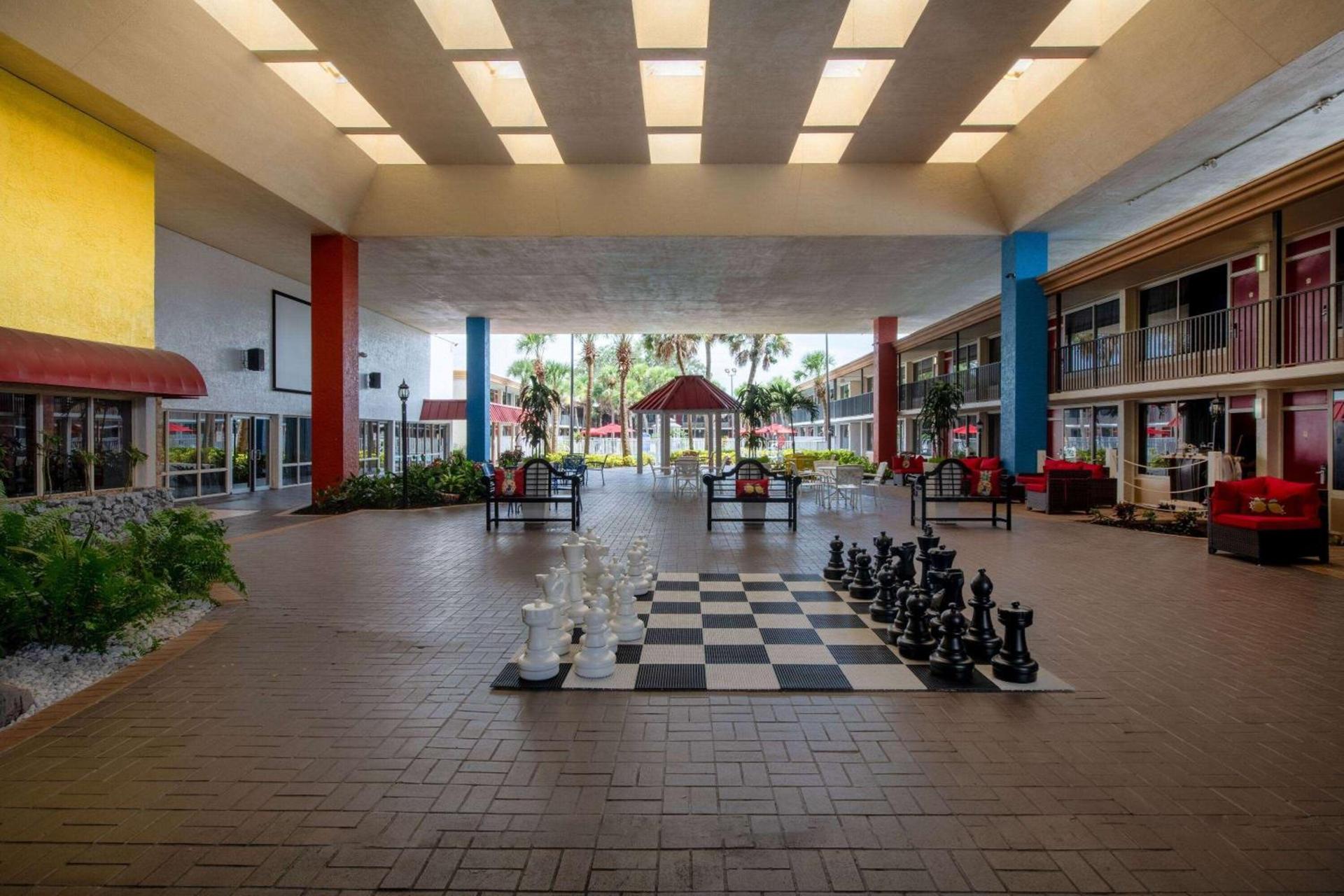 Ramada by Wyndham Kissimmee Gateway - Free Theme Park Shuttle photo 5
