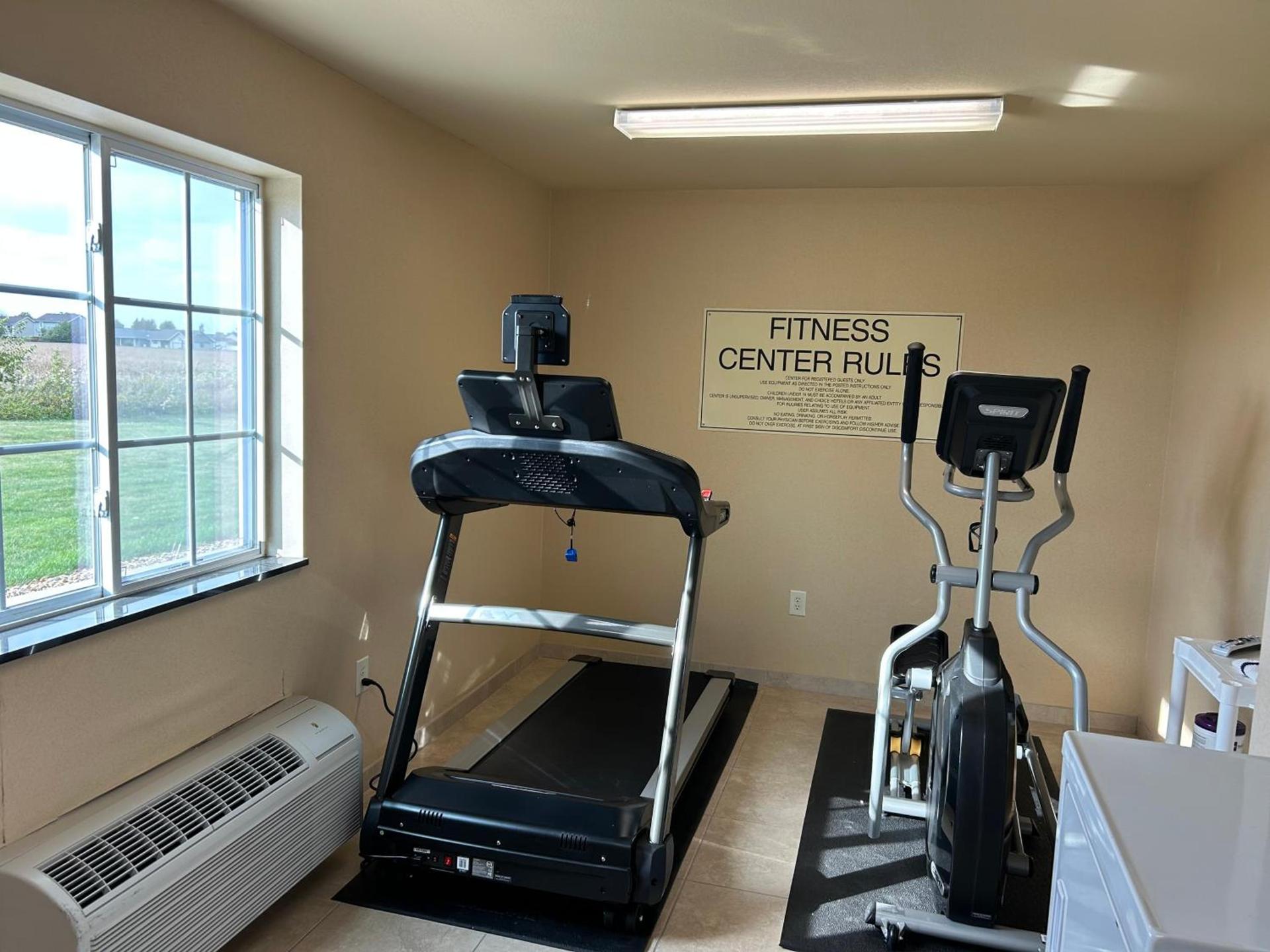 Cobblestone Hotel & Suites - Knoxville photo 46