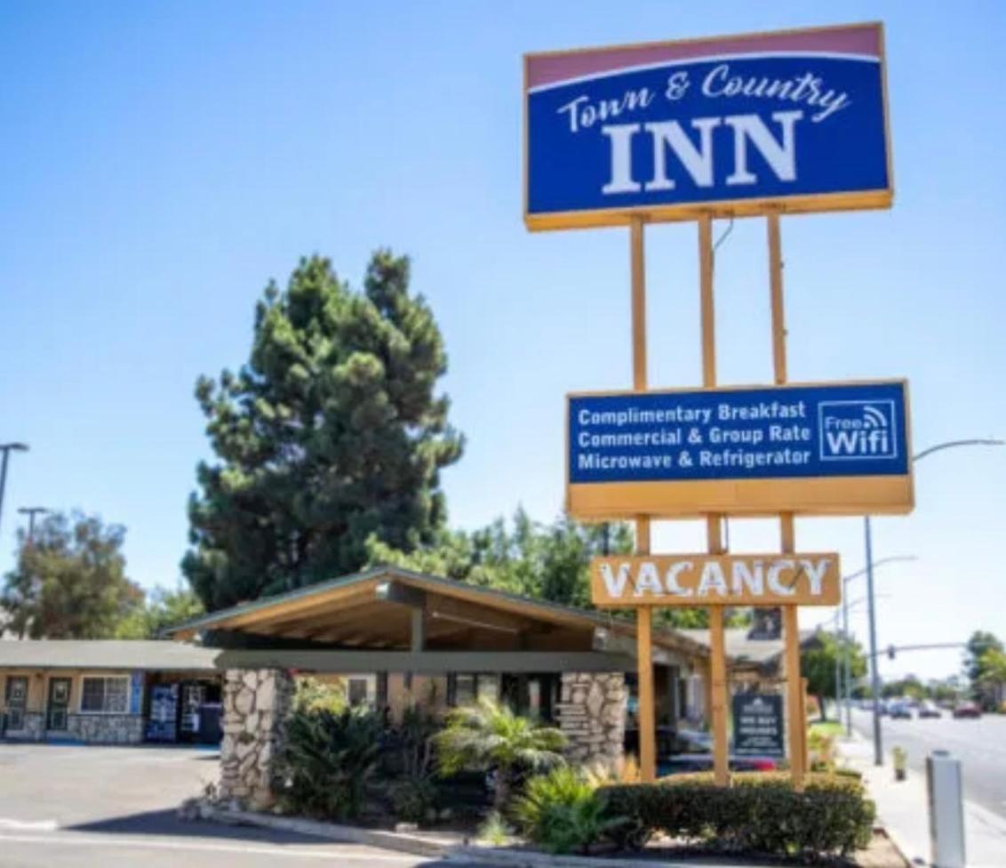 Town and Country Inn photo 1