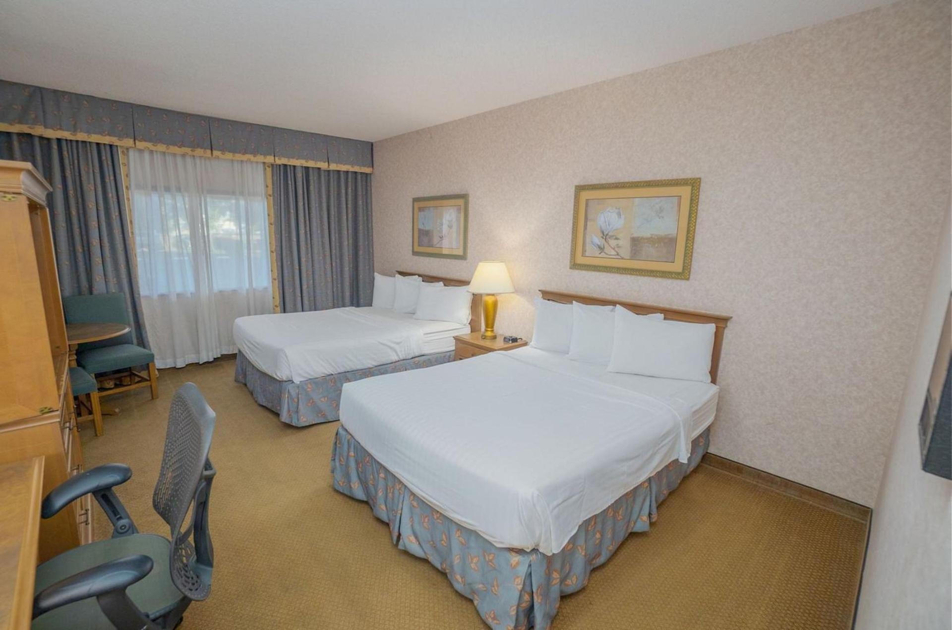 Piccadilly Inn Airport photo 20