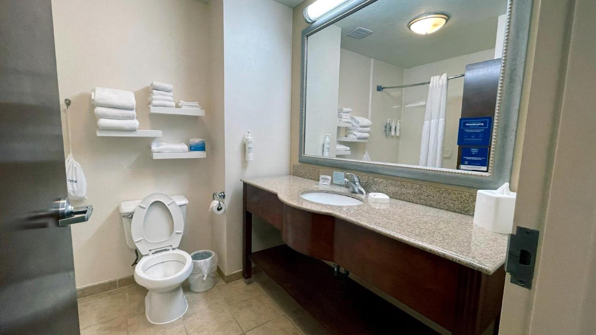 Hampton Inn Oklahoma City-Northwest photo 28