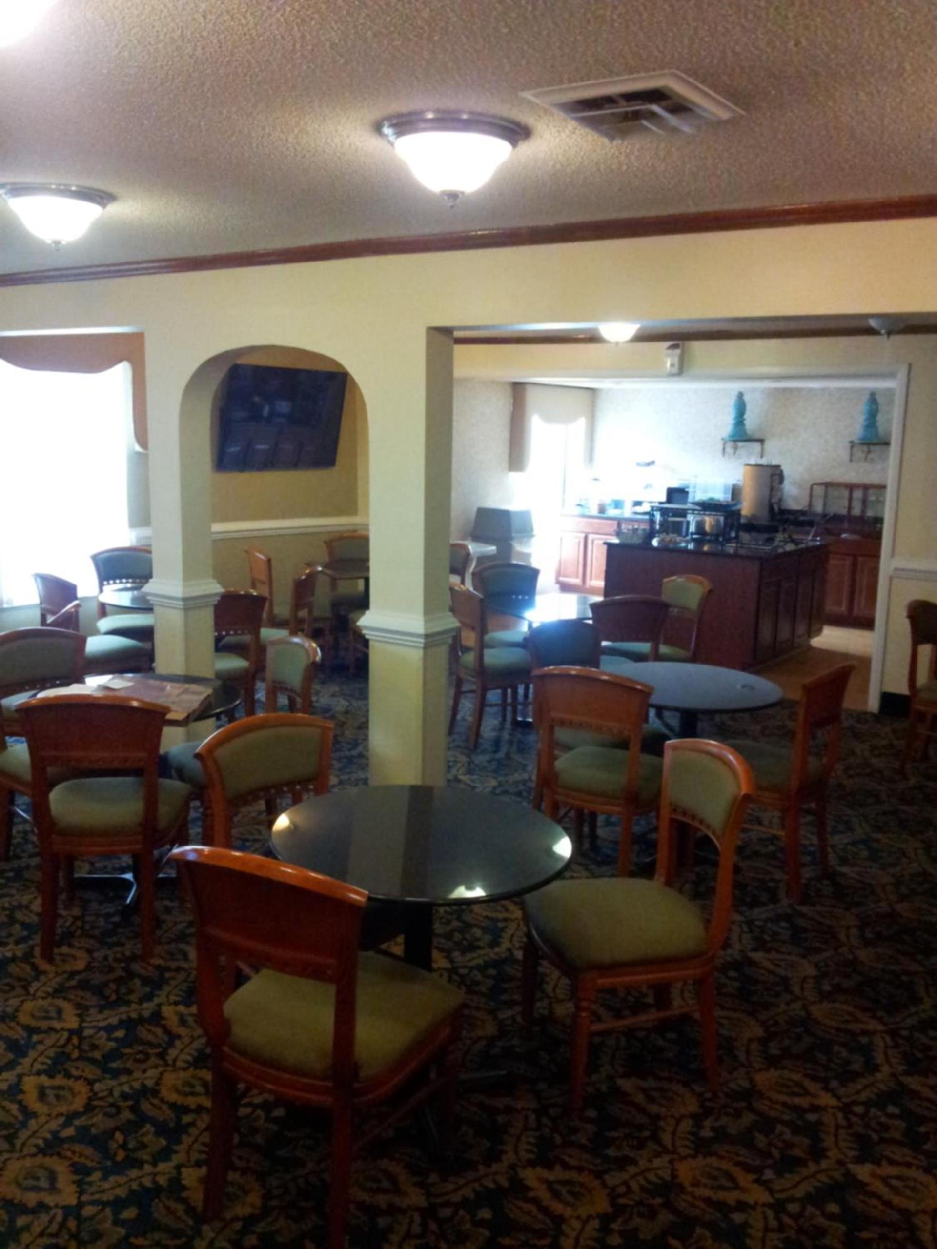 Best Western Greensboro Coliseum Inn photo 32