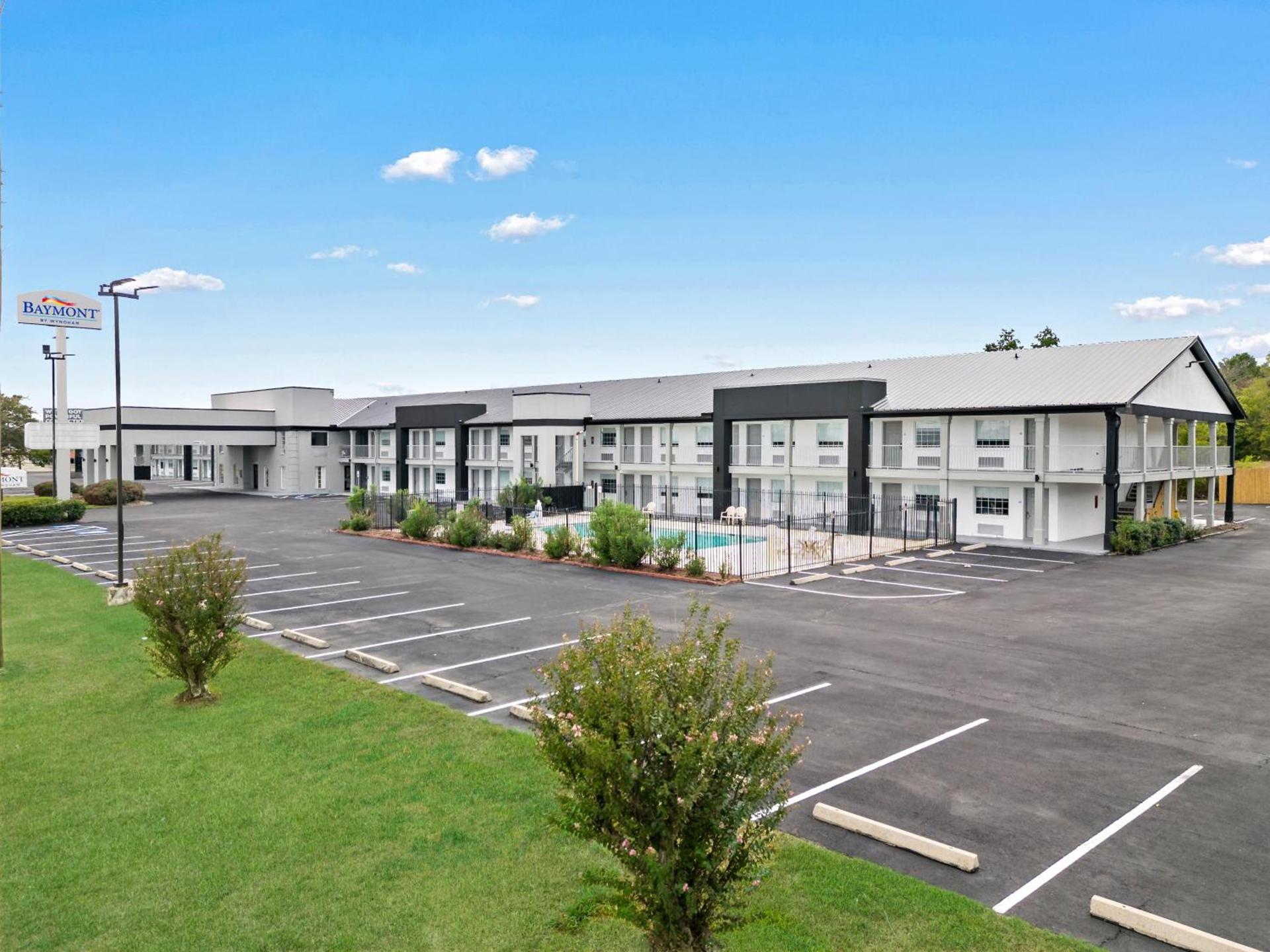 Baymont by Wyndham Beaumont photo 37