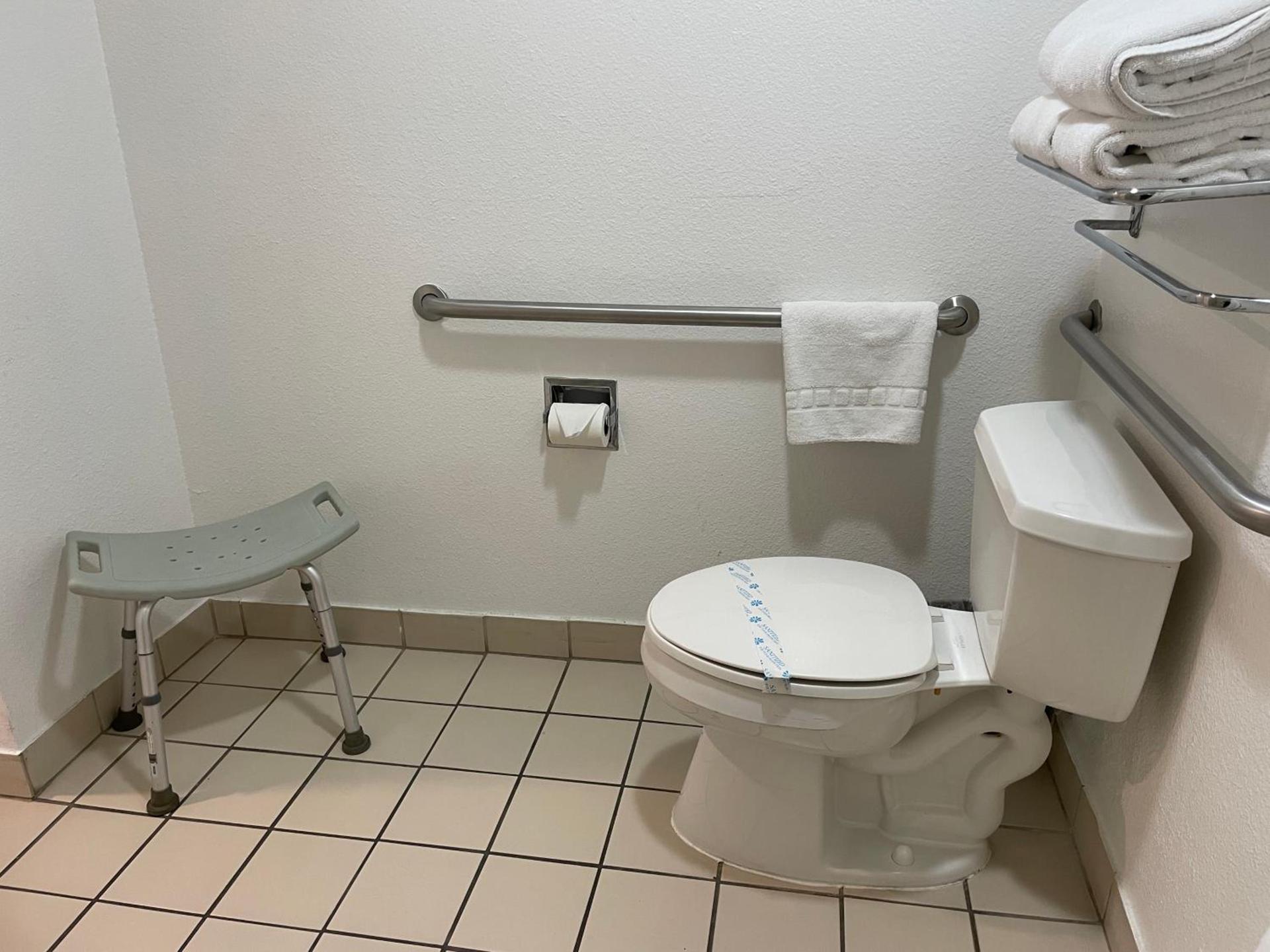 Loma Linda Inn photo 19