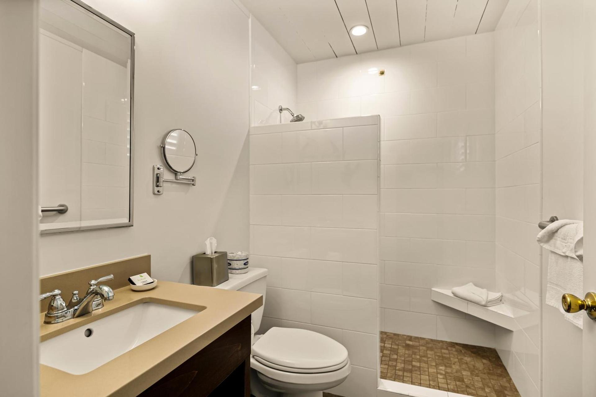 El Pueblo Inn photo 18