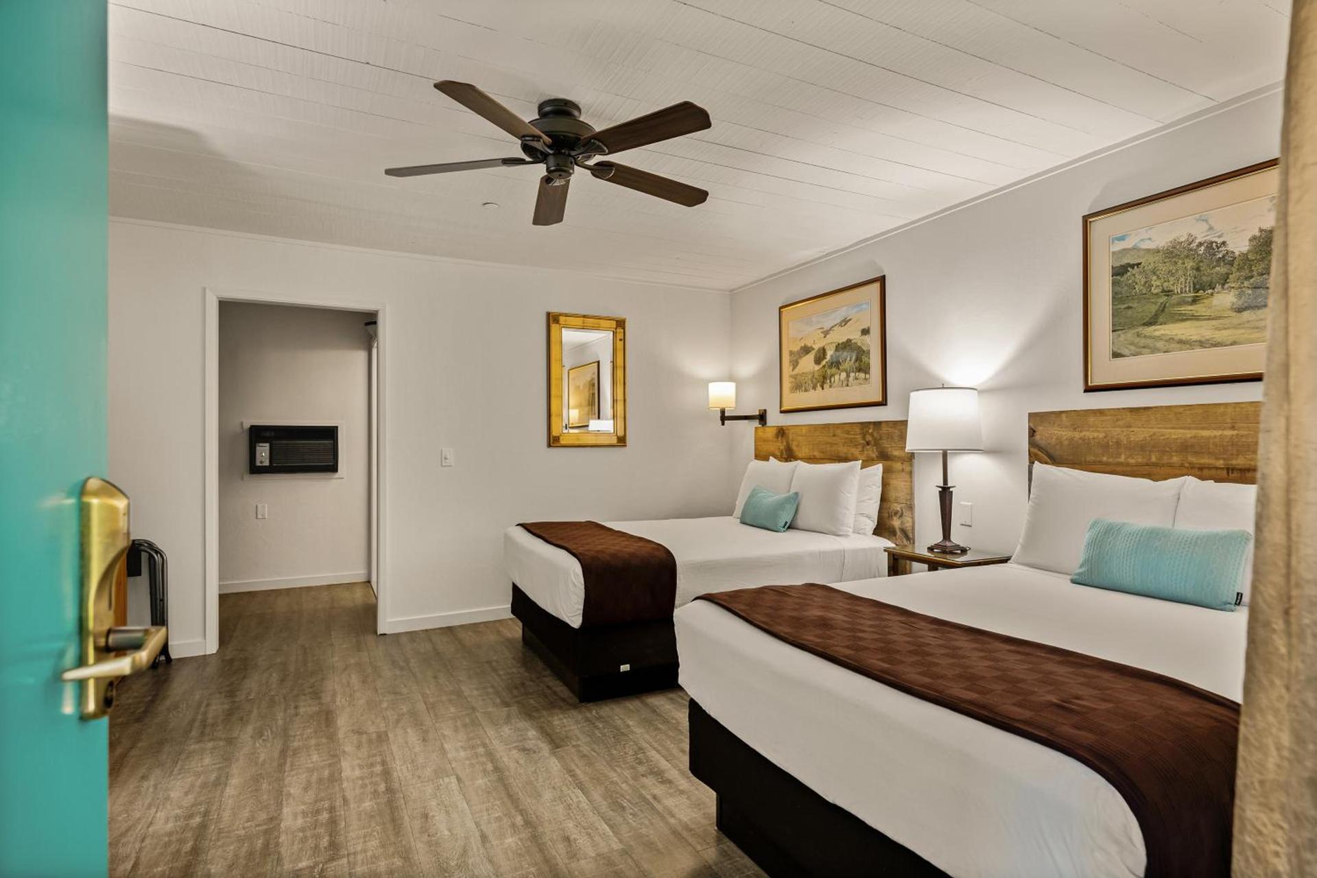 El Pueblo Inn photo 23