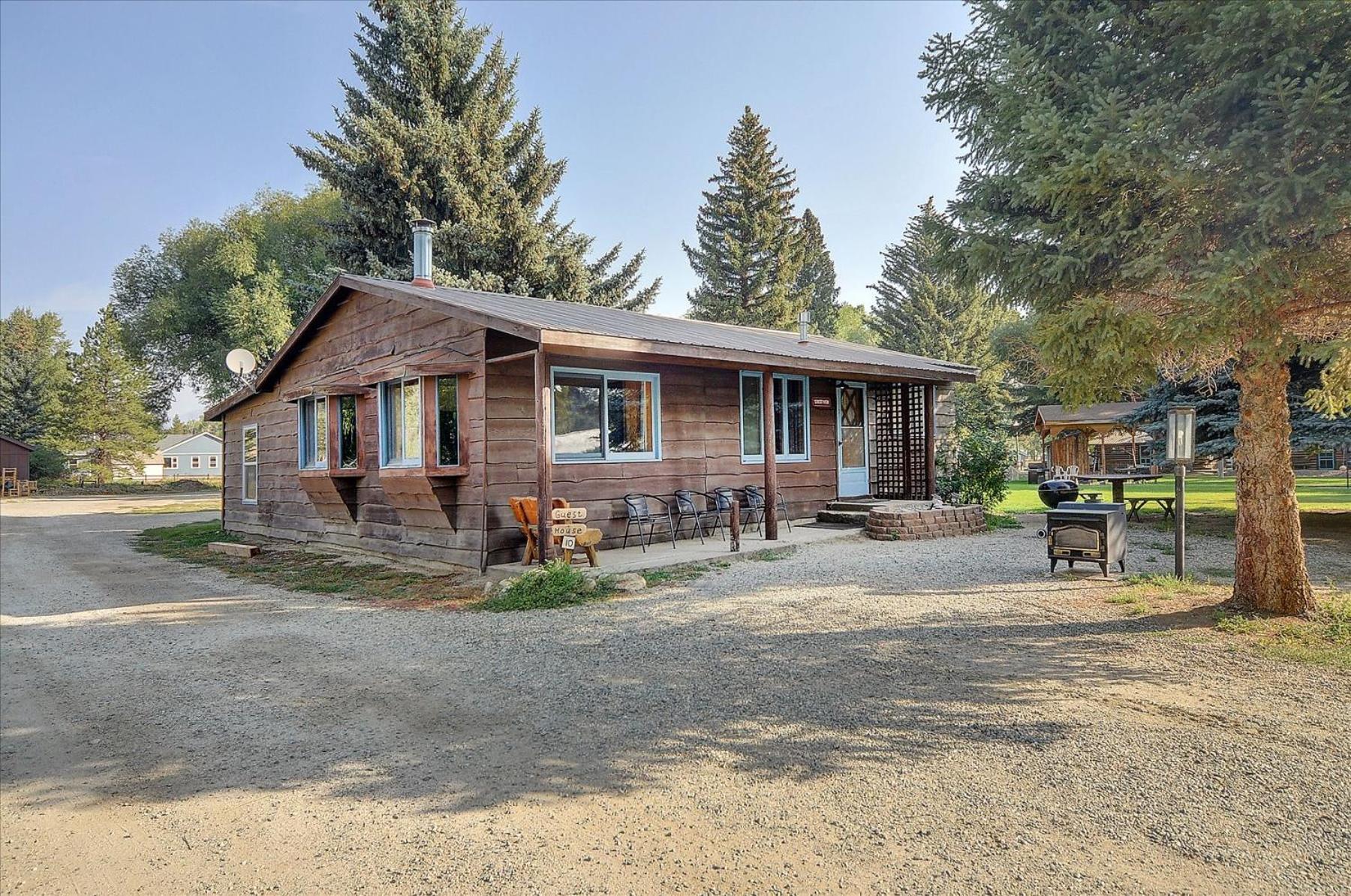 Vista Court Cabins & Lodge photo 14