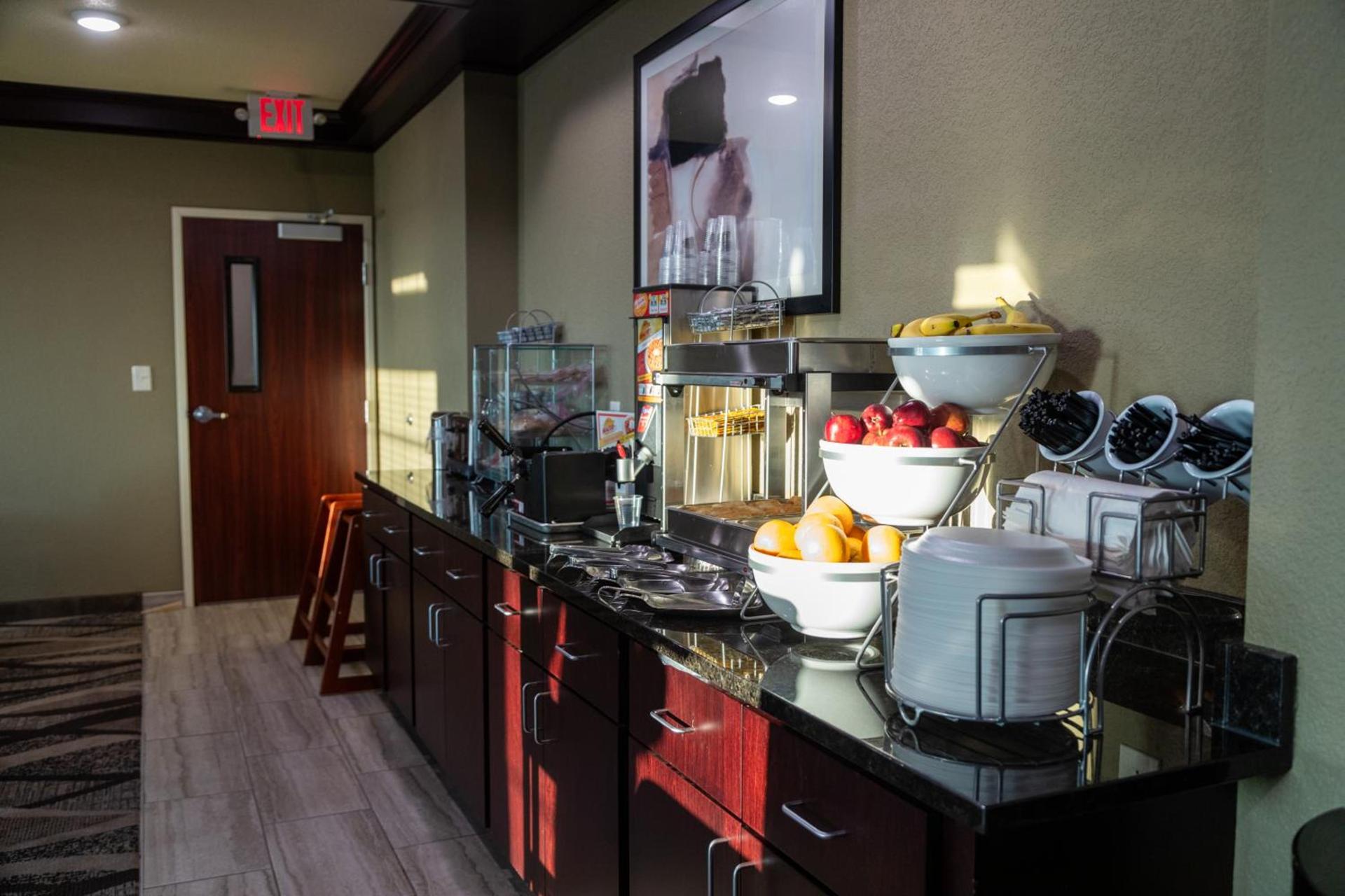 Cobblestone Inn & Suites -Springfield photo 30
