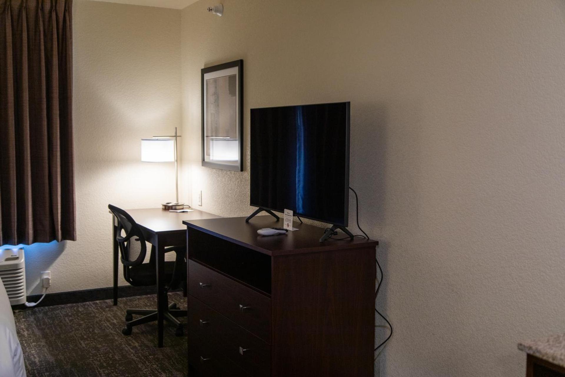 Cobblestone Inn & Suites -Springfield photo 36