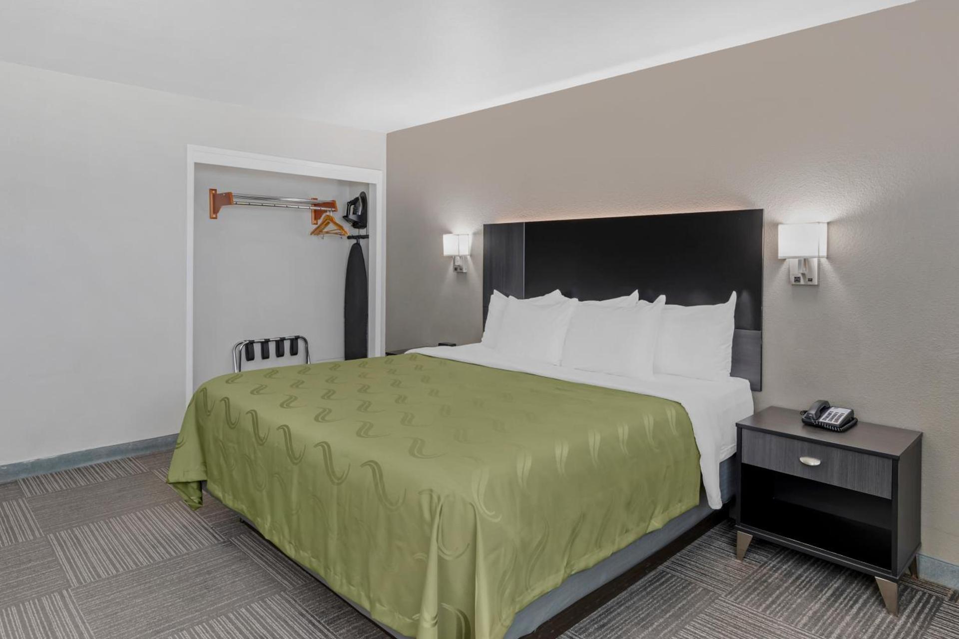 Quality Inn Kettleman City near Hwy 41 photo 38