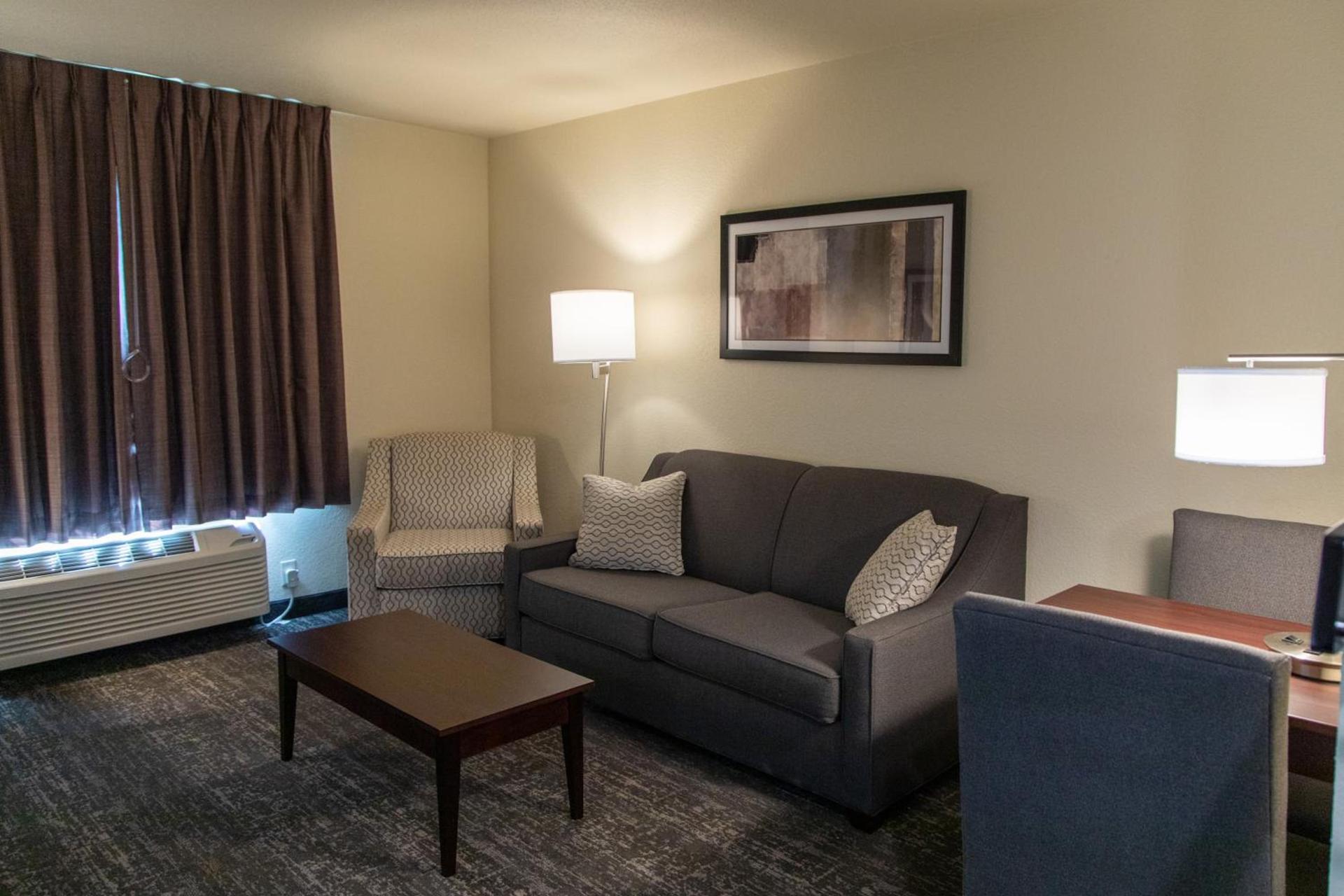 Cobblestone Inn & Suites -Springfield photo 15