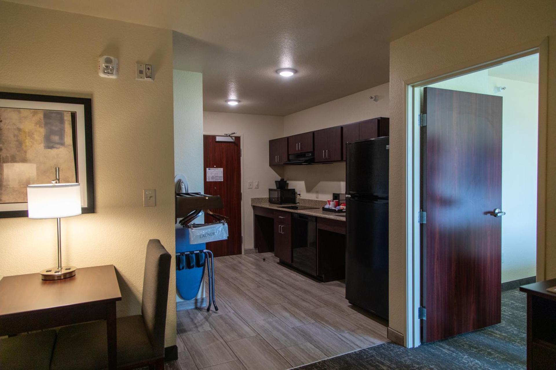Cobblestone Inn & Suites -Springfield photo 16