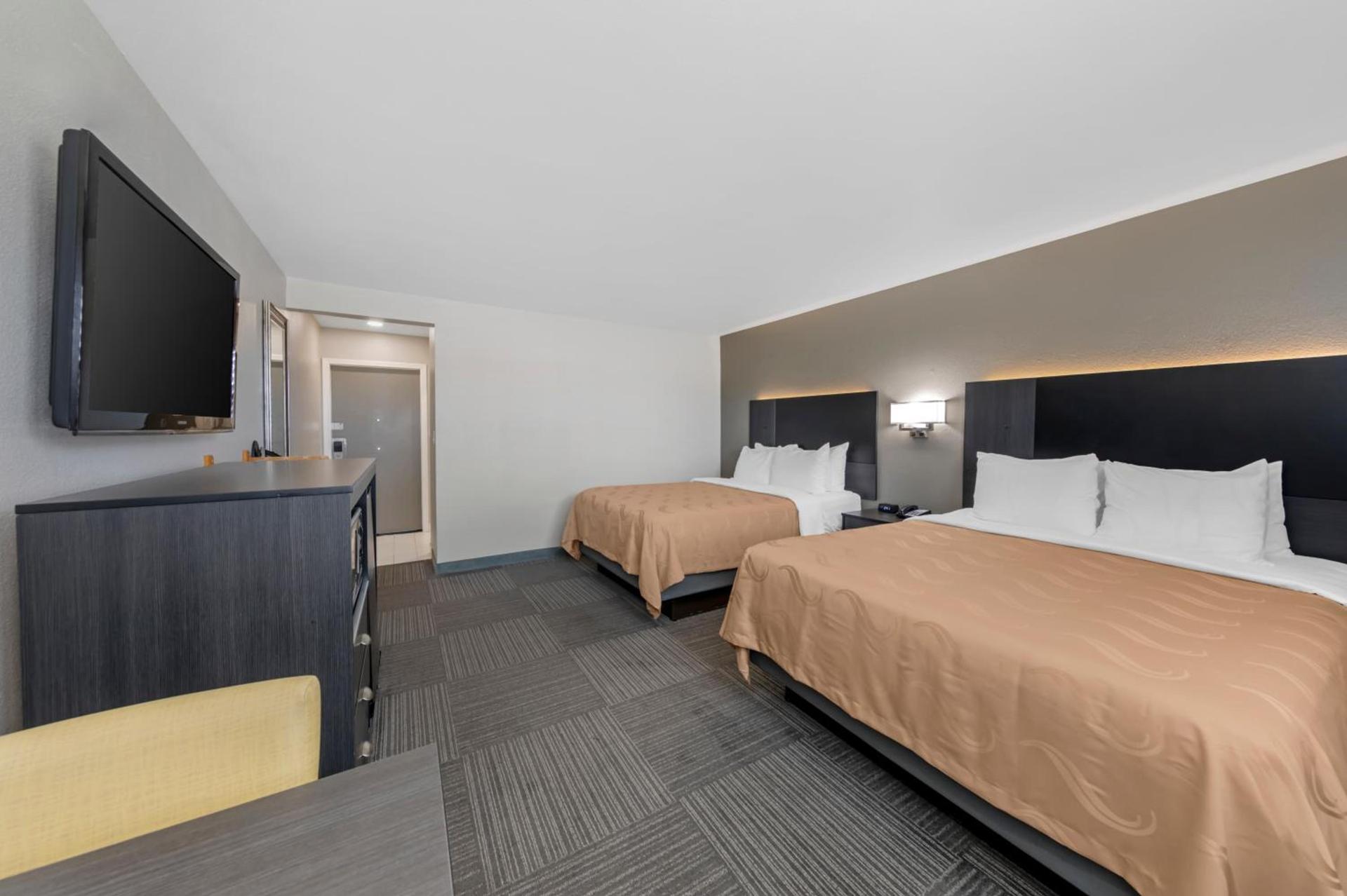 Quality Inn Kettleman City near Hwy 41 photo 57