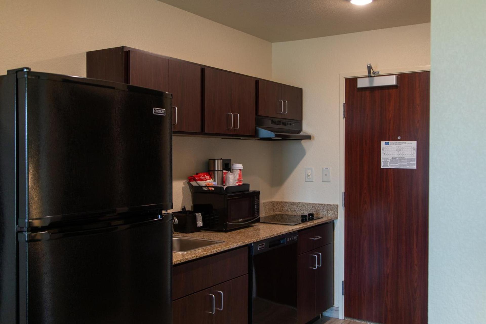 Cobblestone Inn & Suites -Springfield photo 8