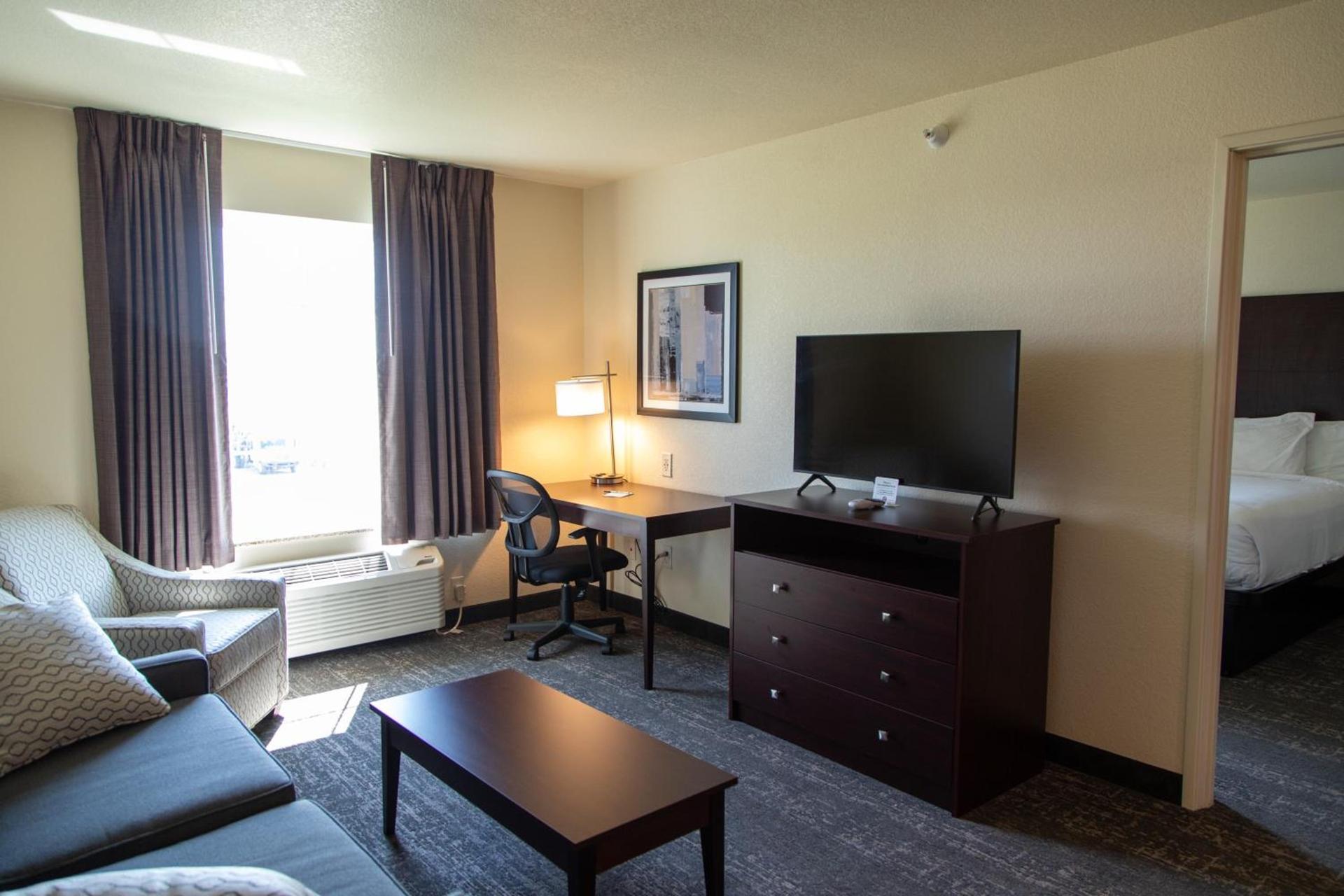 Cobblestone Inn & Suites -Springfield photo 10
