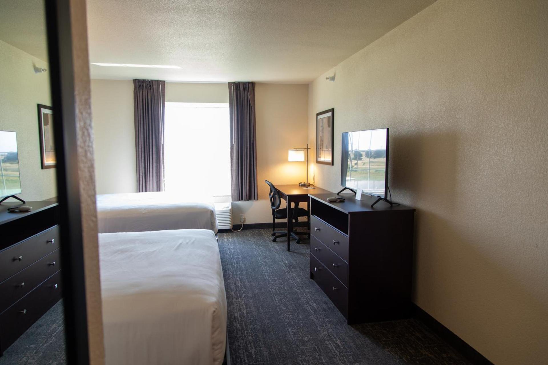 Cobblestone Inn & Suites -Springfield photo 4