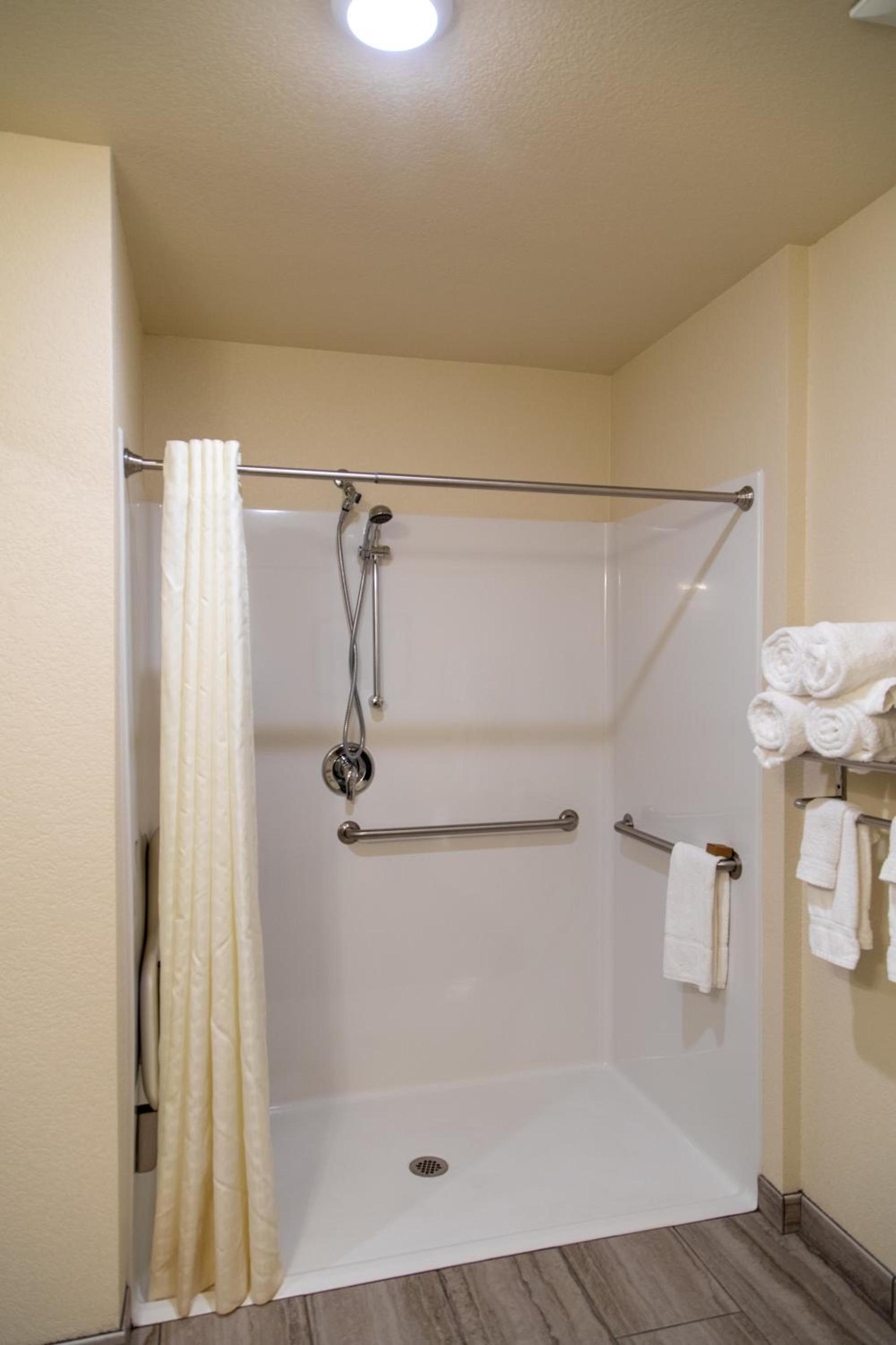Cobblestone Inn & Suites -Springfield photo 42