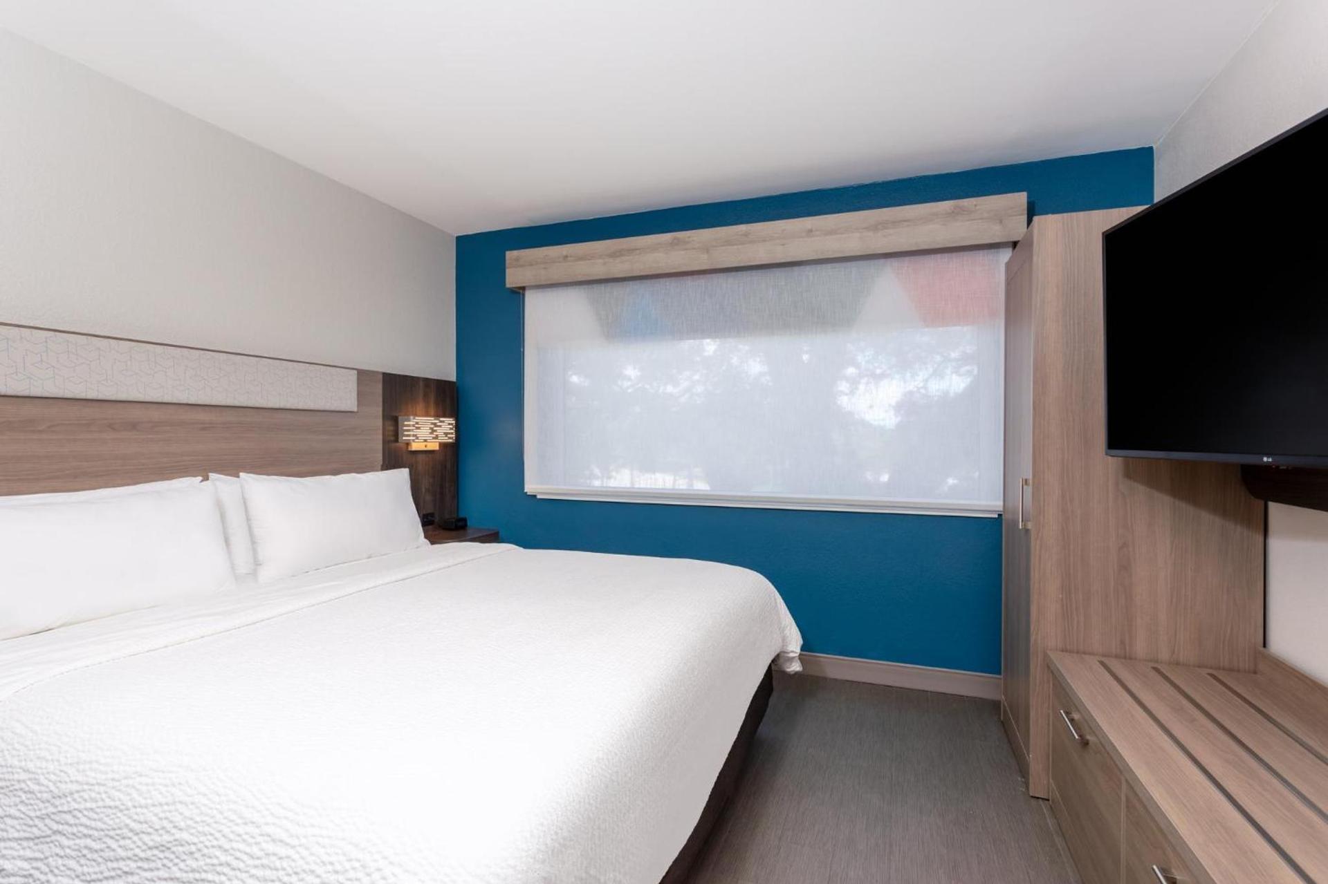Holiday Inn Express Hotel Clearwater East - ICOT Center by IHG photo 63