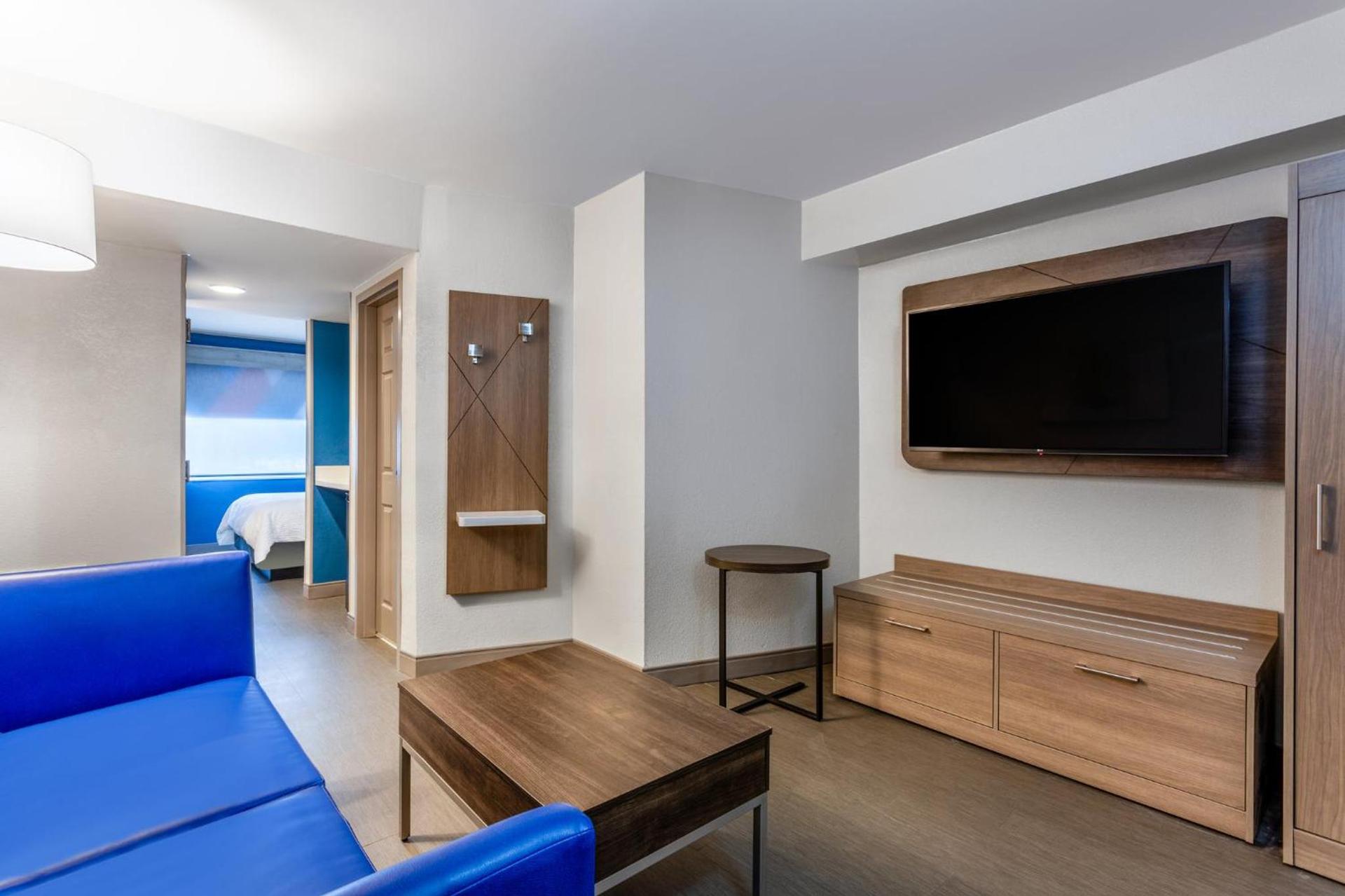 Holiday Inn Express Hotel Clearwater East - ICOT Center by IHG photo 65
