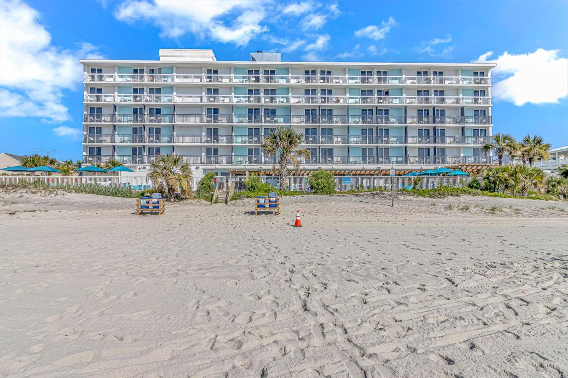 Holiday Inn Resort Oceanfront at Surfside Beach by IHG photo 15