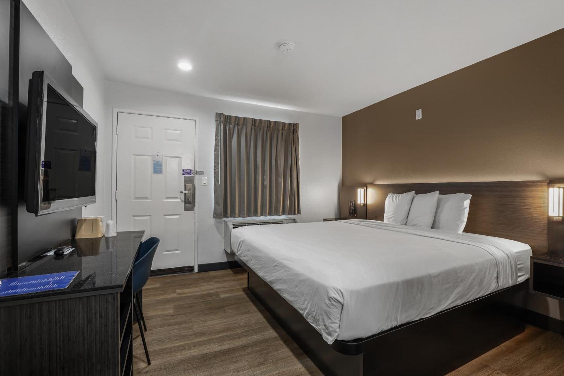 Motel 6-Escondido, CA photo 23