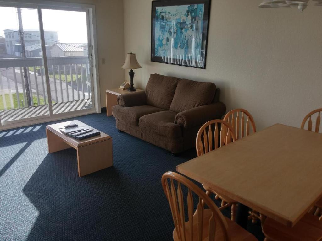 Surfside Resort photo 9