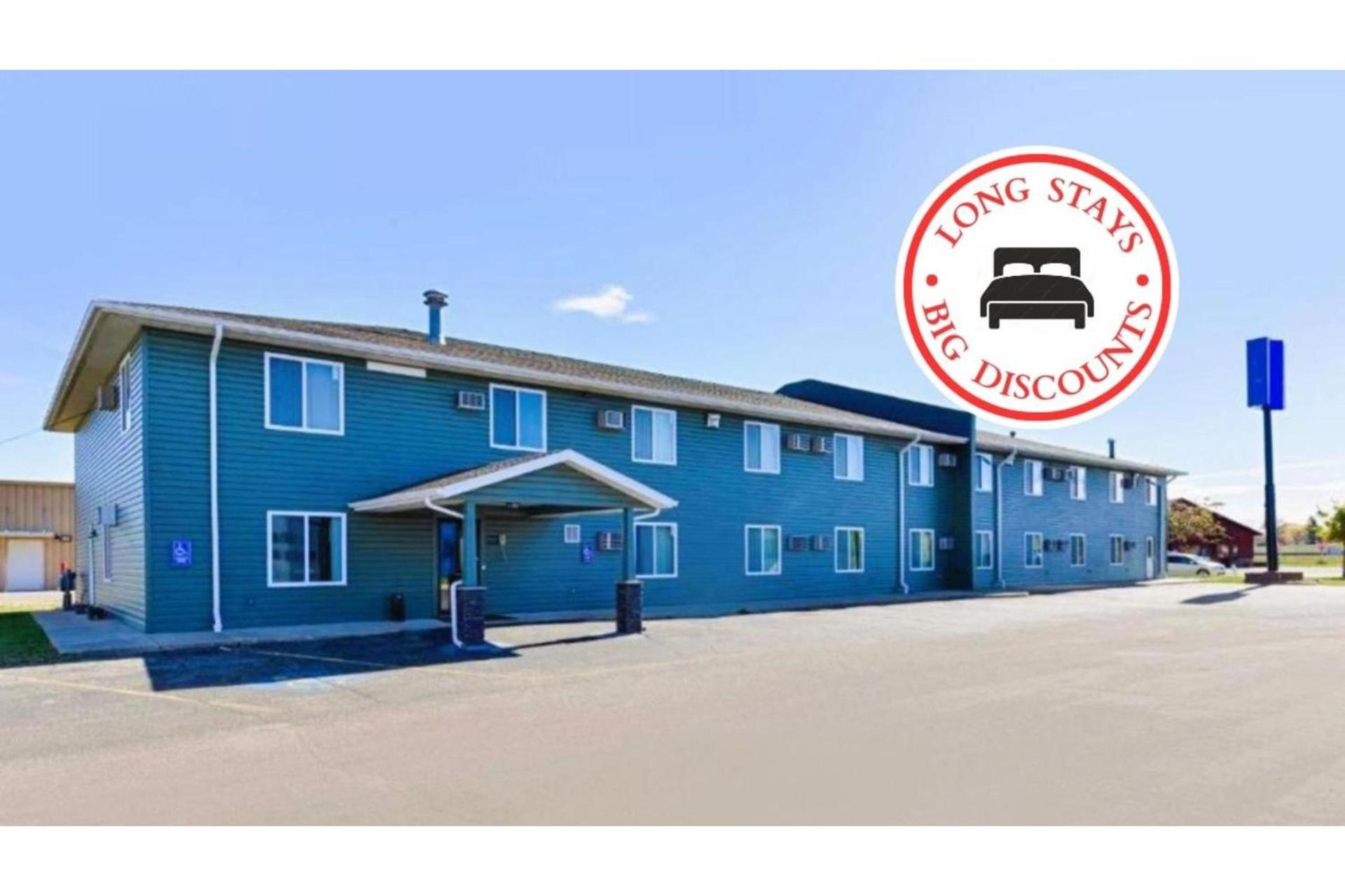 Love Hotels Staples by OYO at HWY 10 MN photo 37