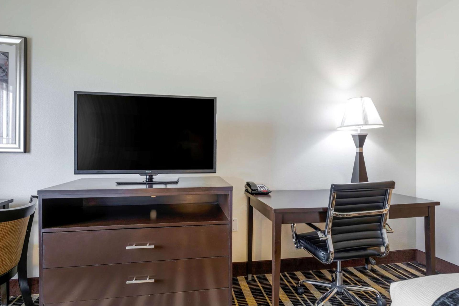 Best Western Plus Rockwall Inn & Suites photo 14