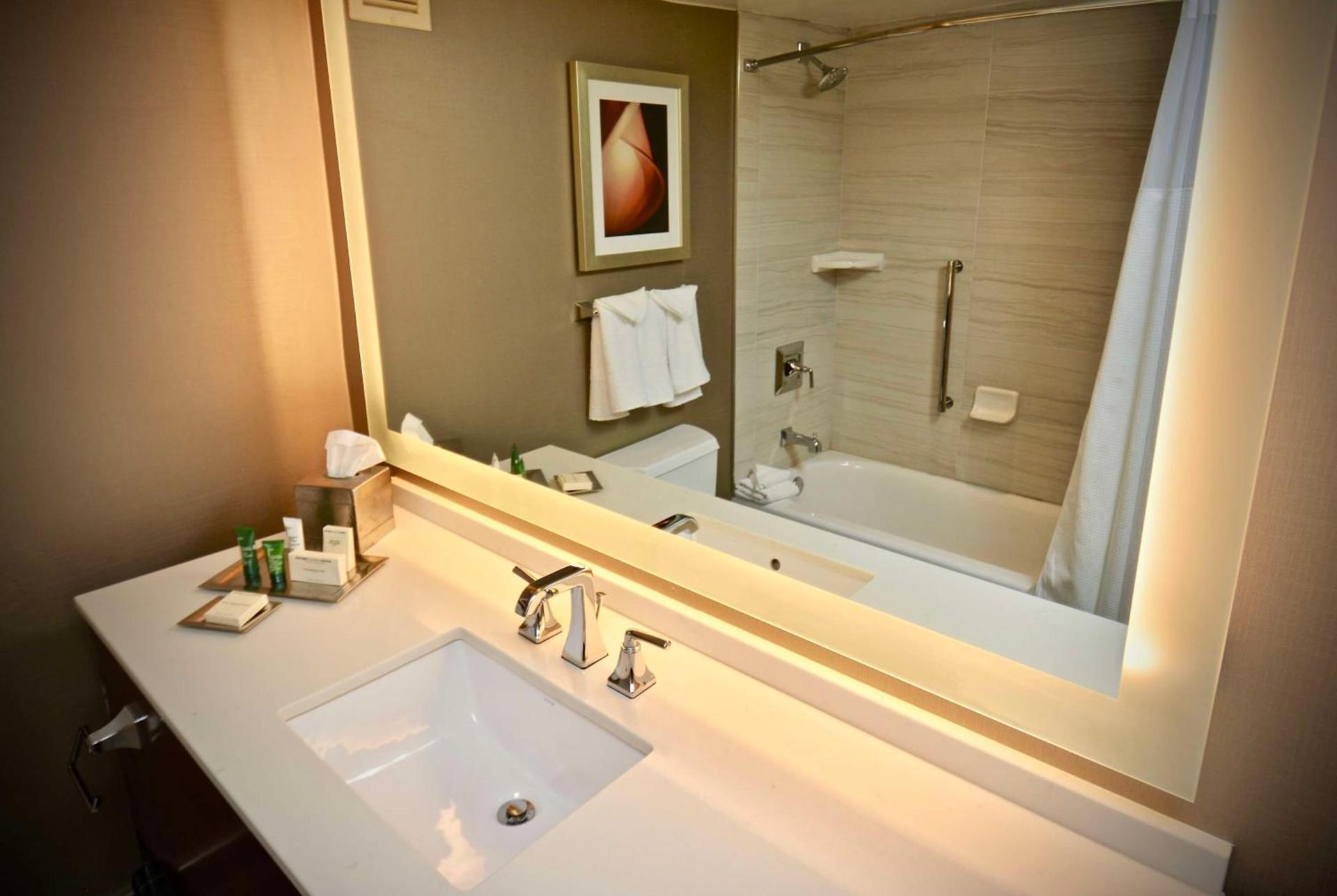 Hilton Atlanta Northeast photo 16