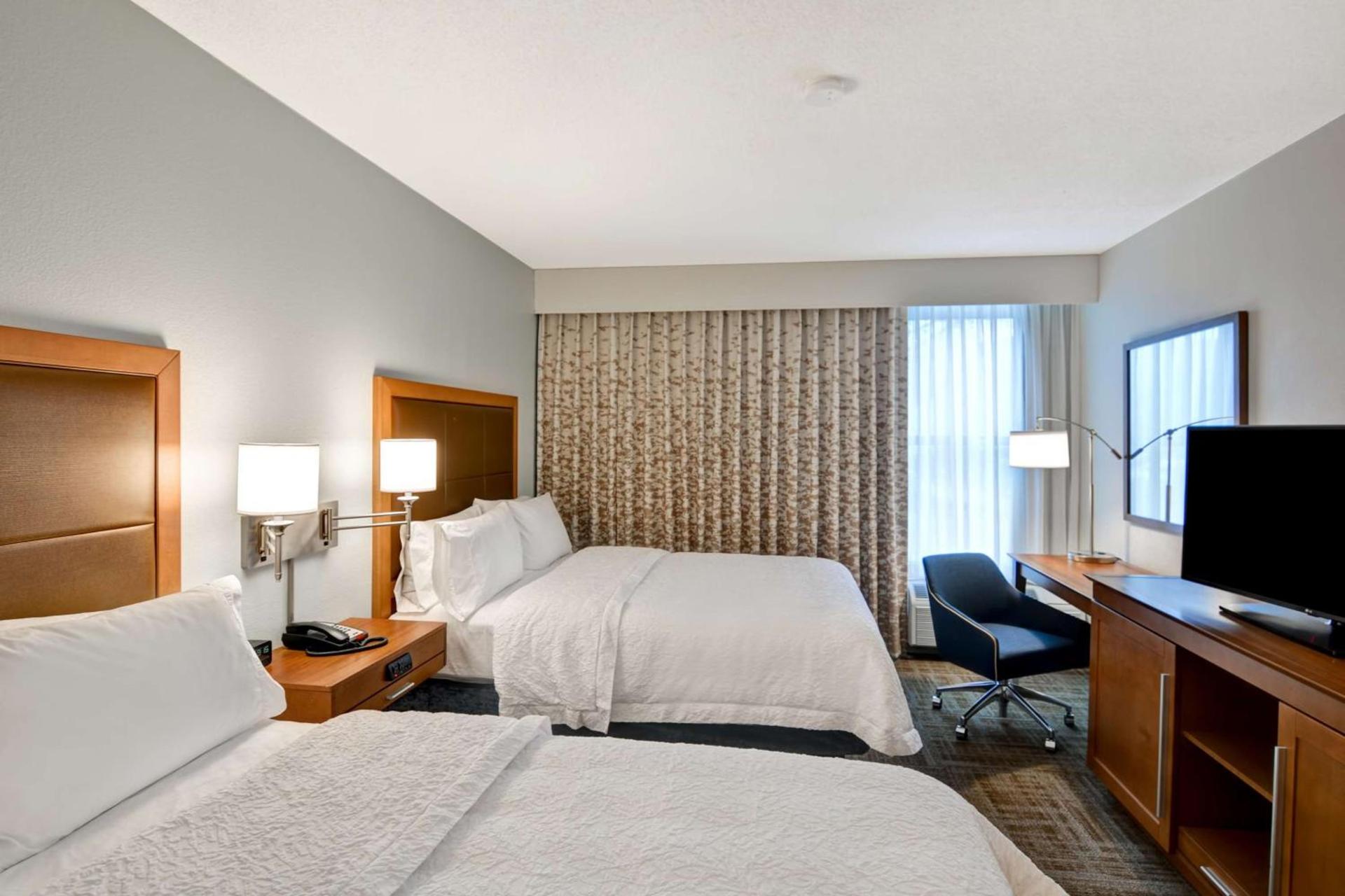 Hampton Inn State College photo 17