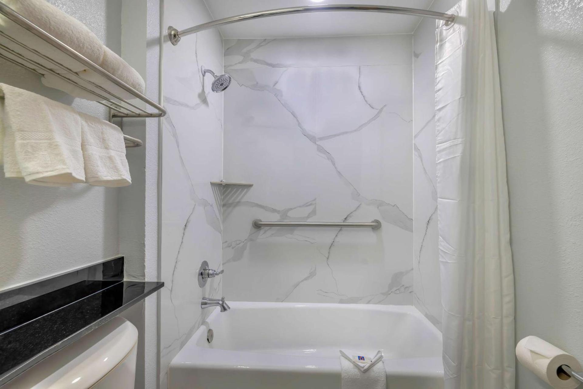 Motel 6-Fort Worth, TX - Burleson photo 12